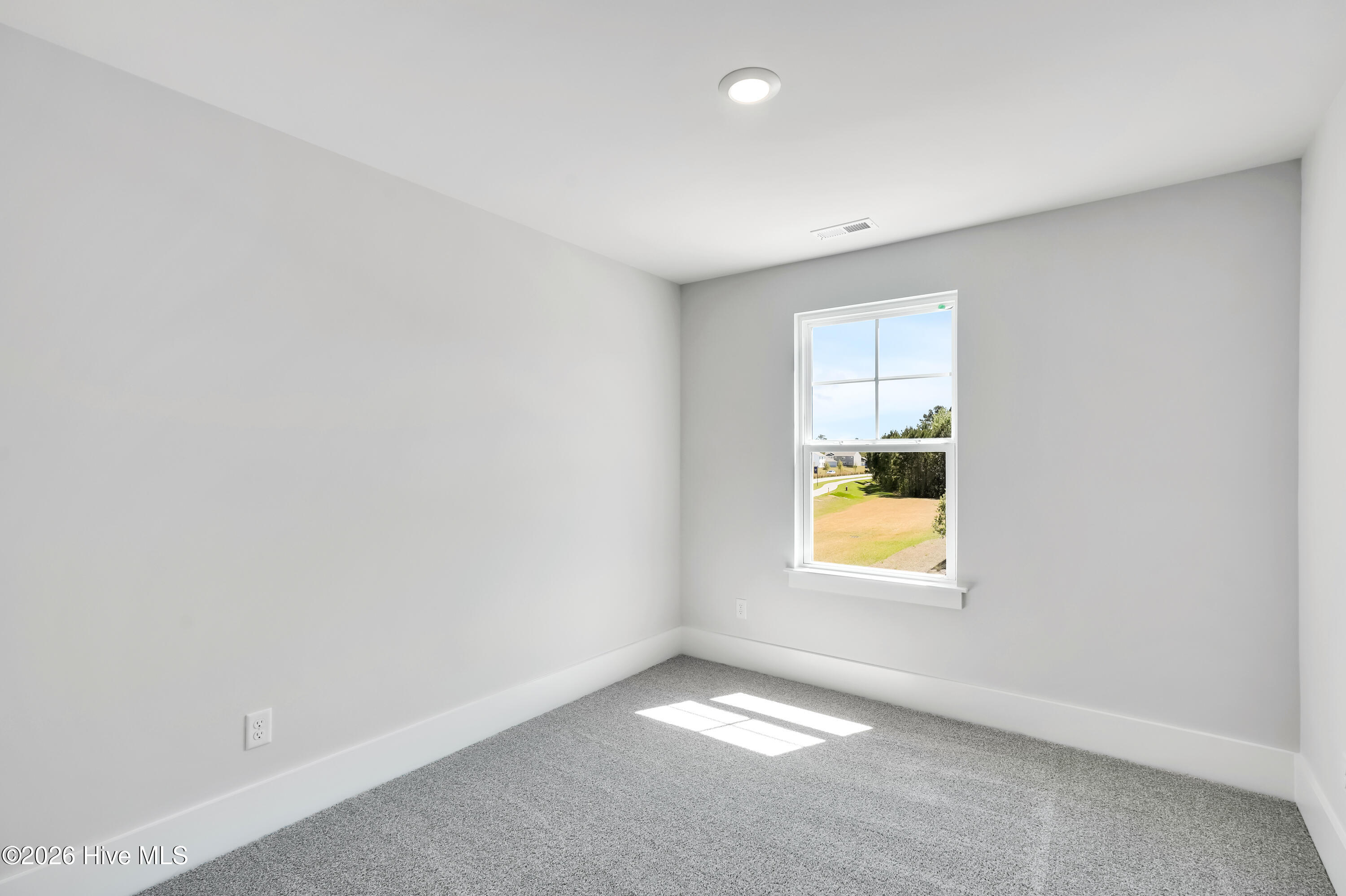 100557300 | Photo 21