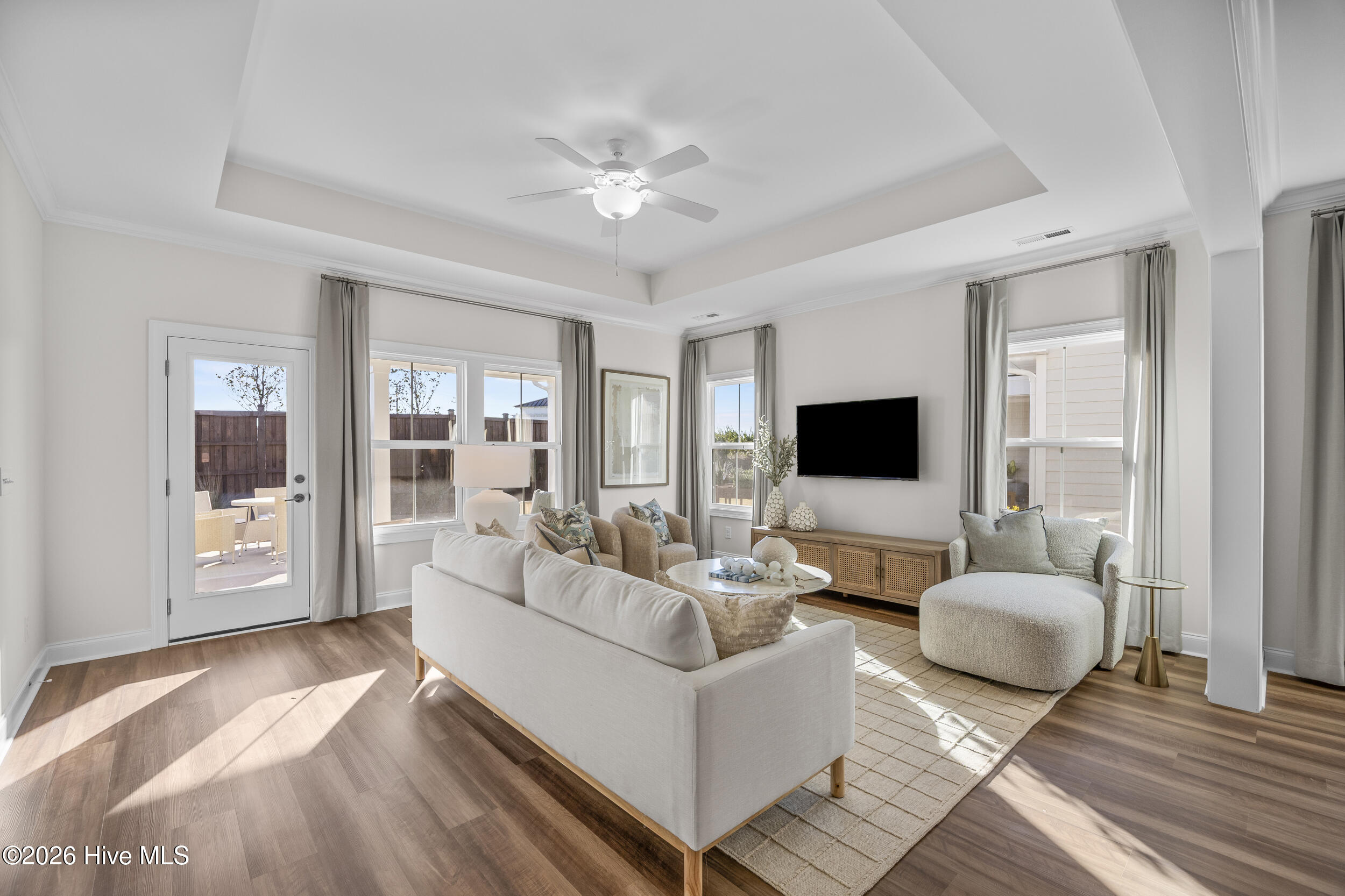 100556247 | Photo 18