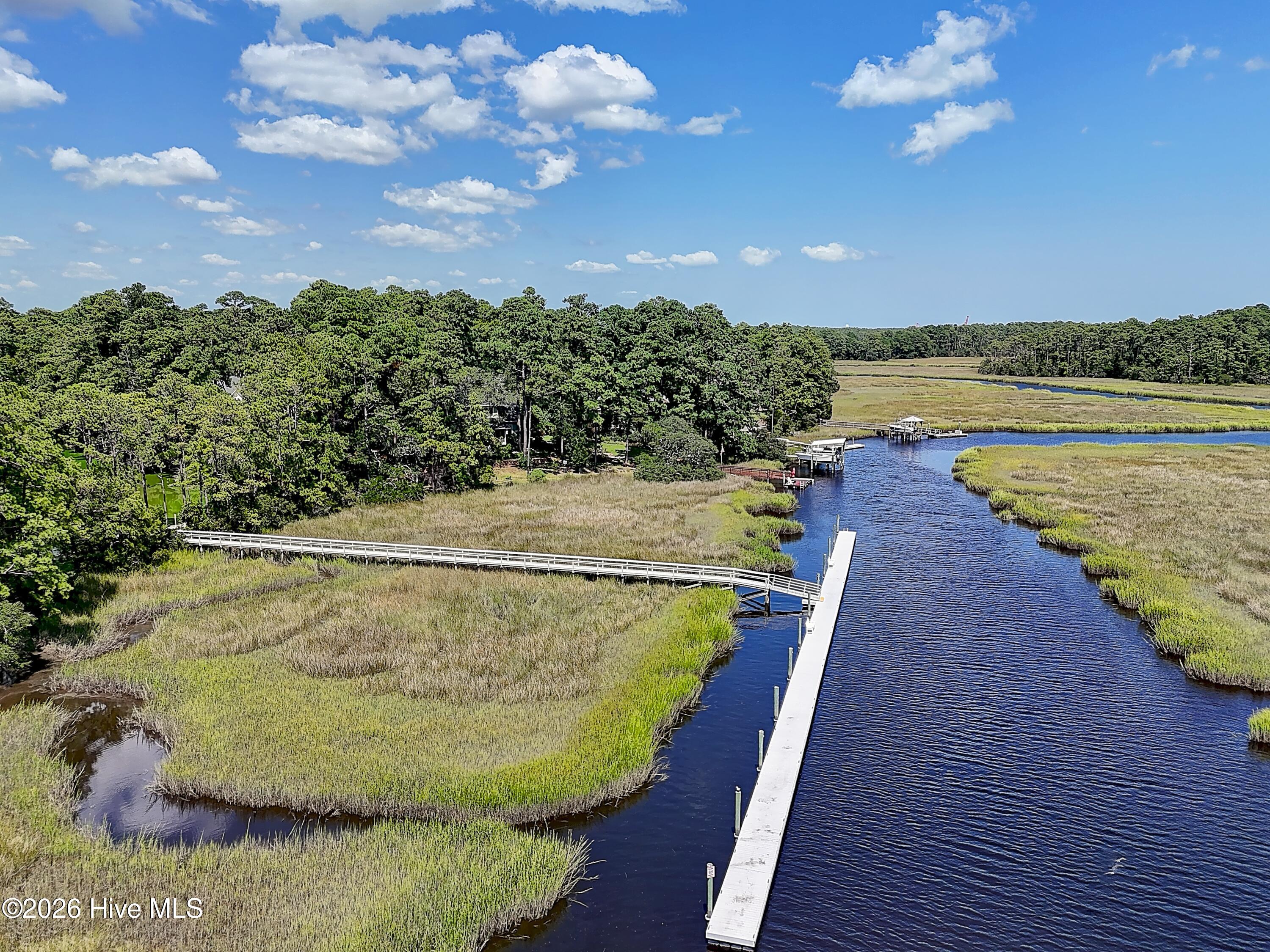 100556655 | Photo 84