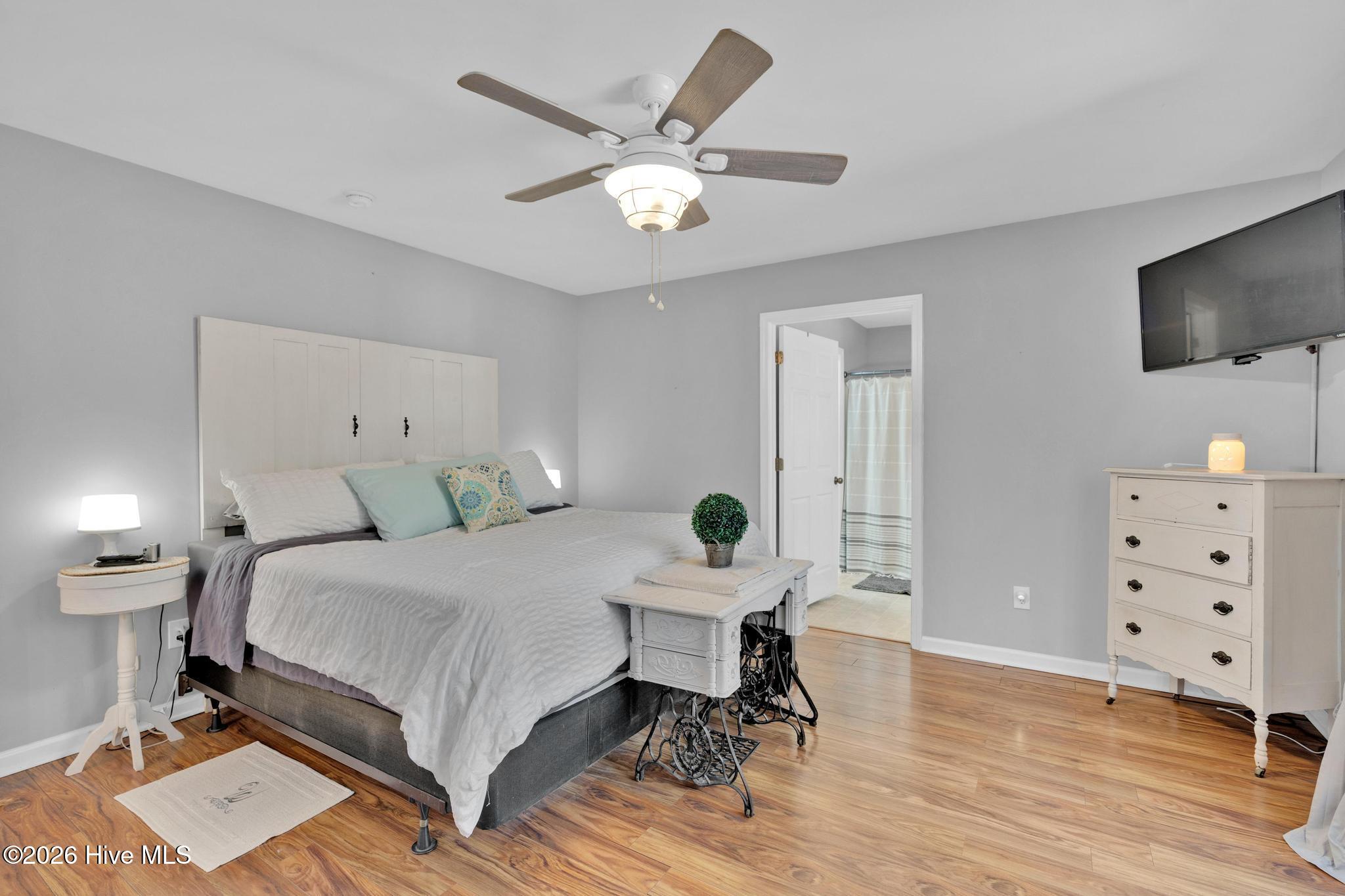 100559055 | Photo 13