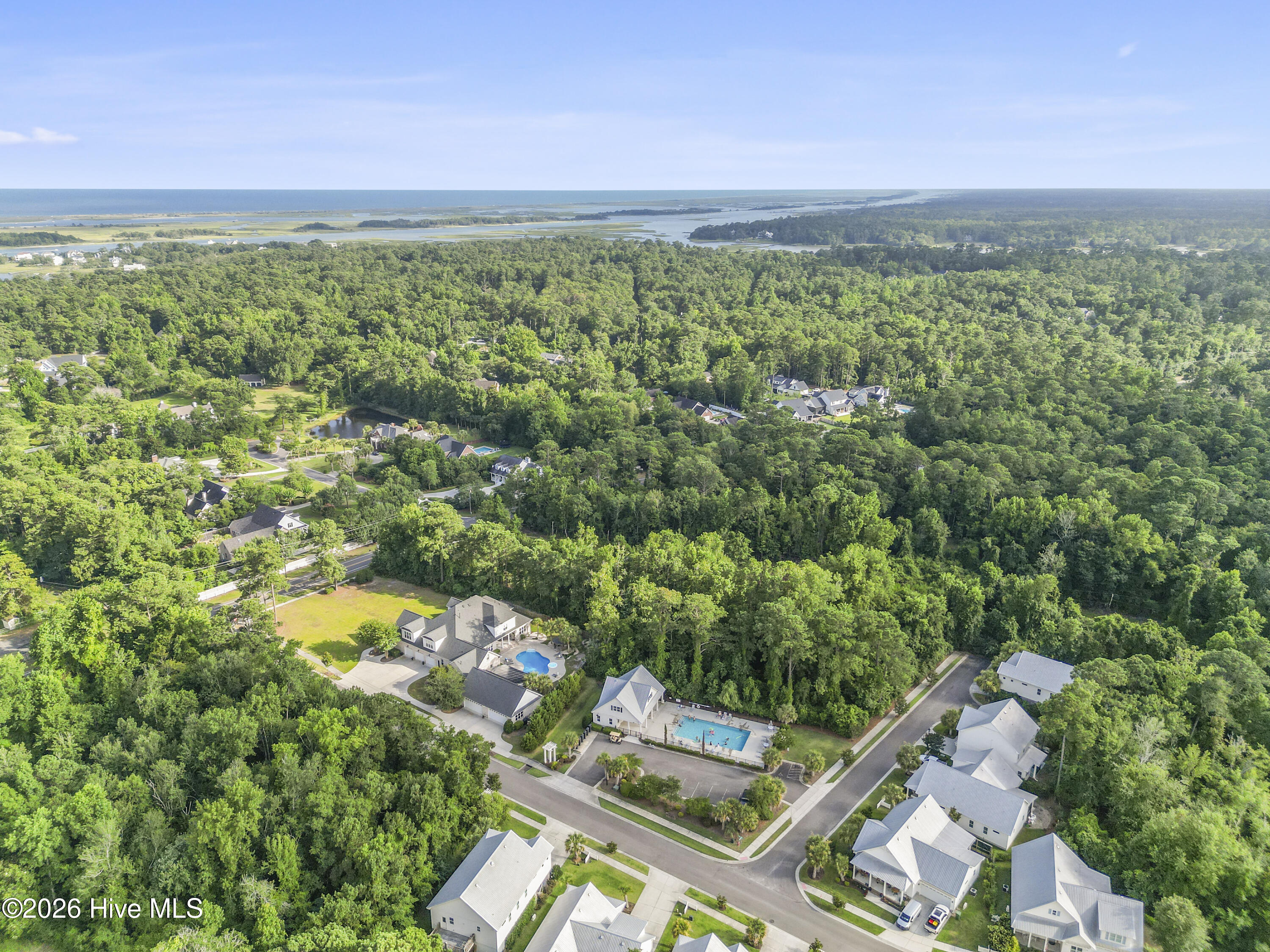 100565220 | Photo 77