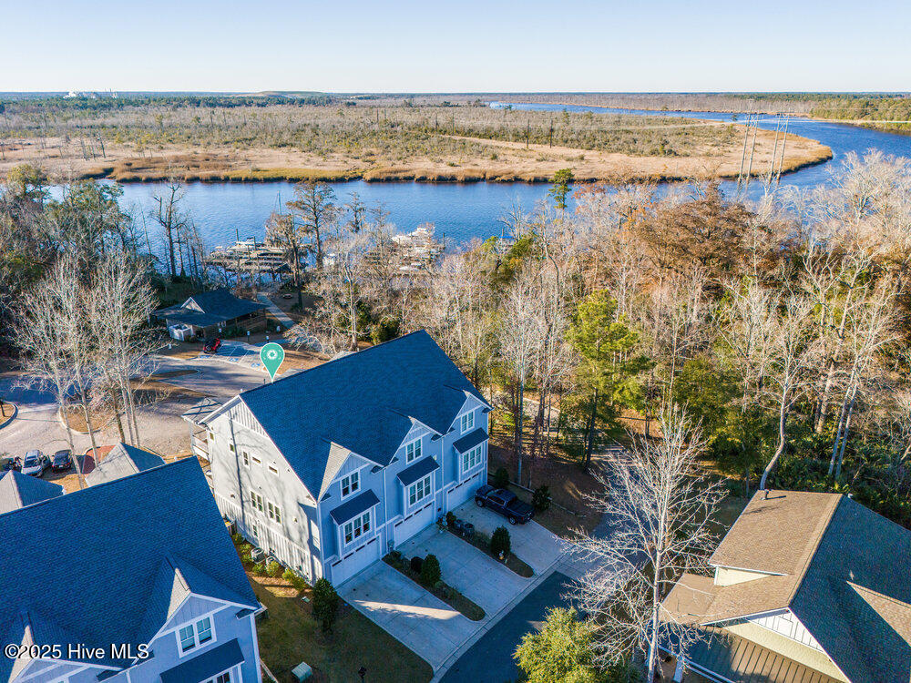 100547511 | Photo 53