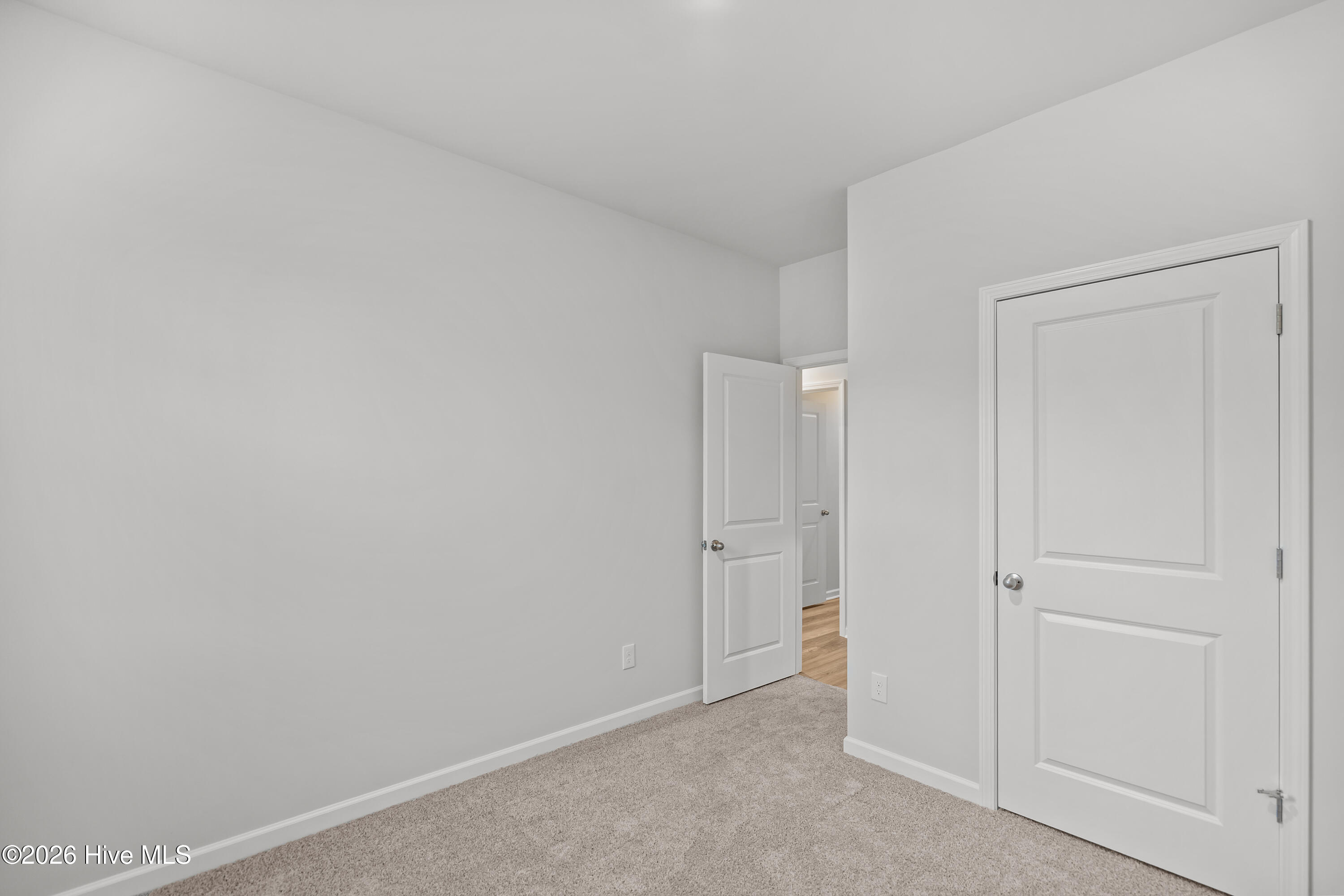 100555790 | Photo 26