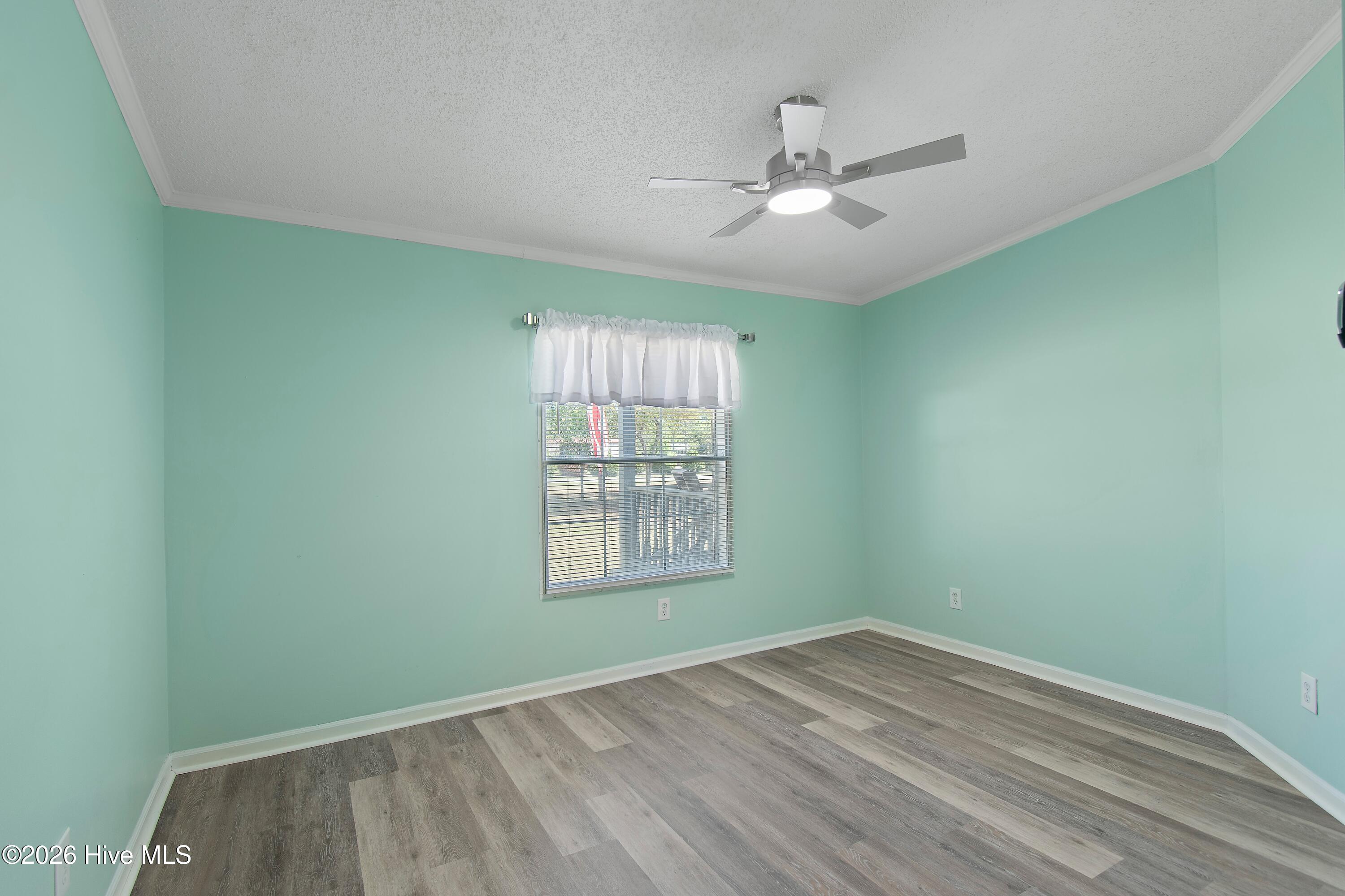 100566223 | Photo 22