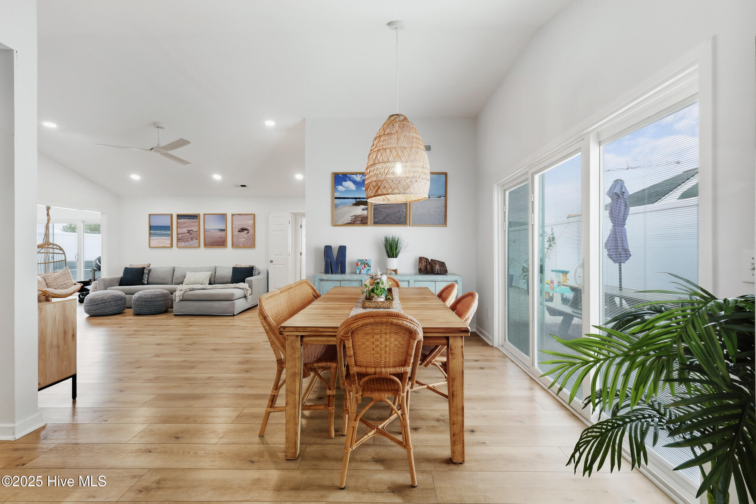 100536541 | Photo 10