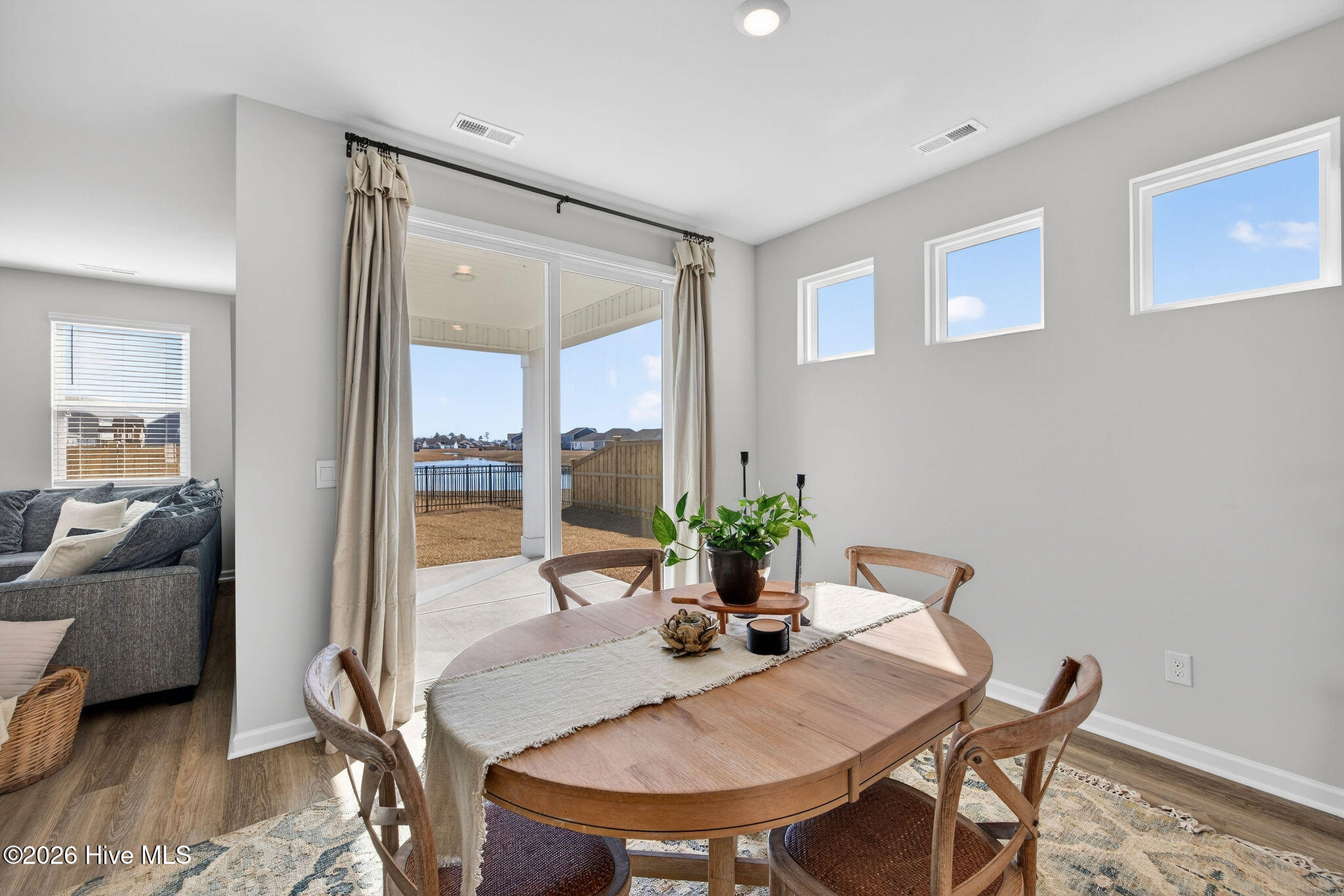 100549291 | Photo 10