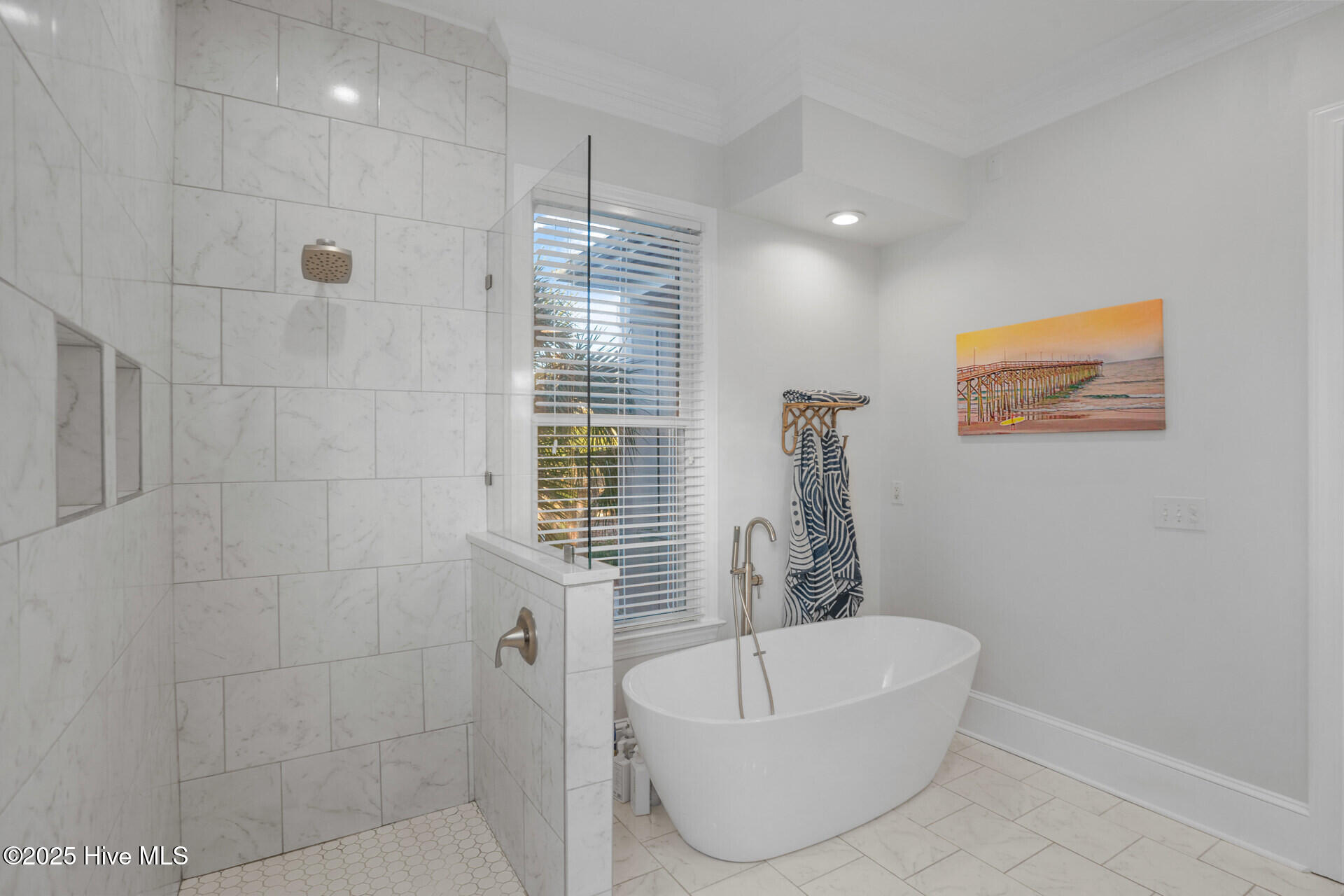 100521291 | Photo 34