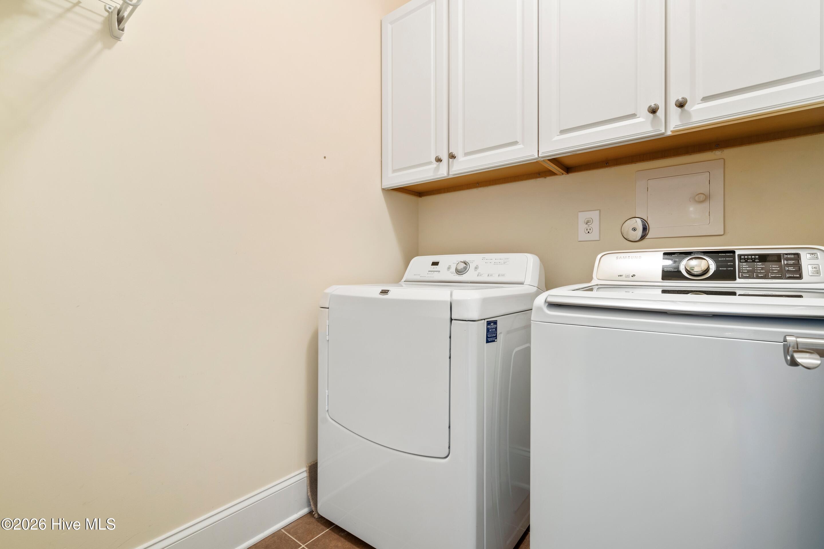 100550560 | Photo 38