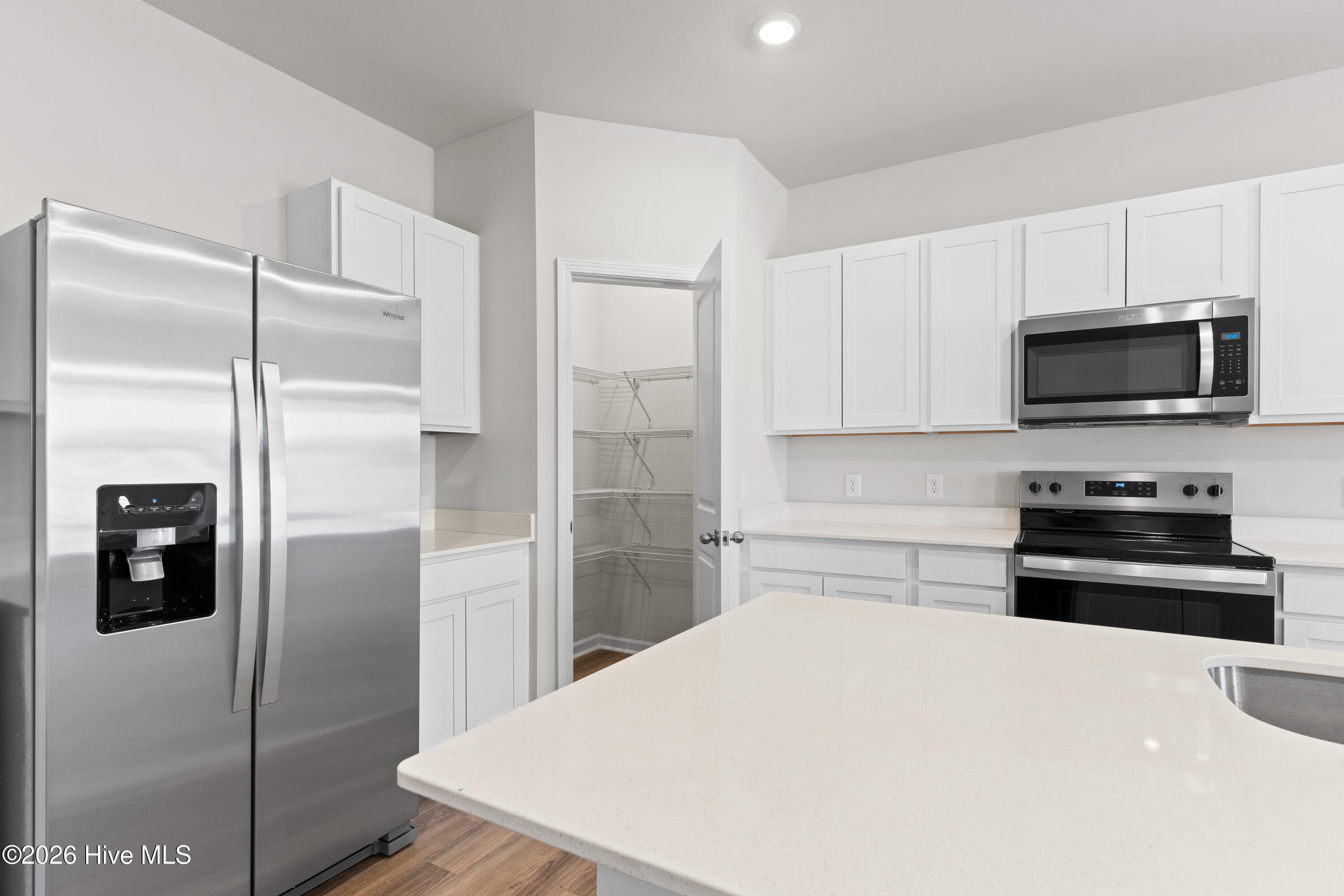 100538180 | Photo 41