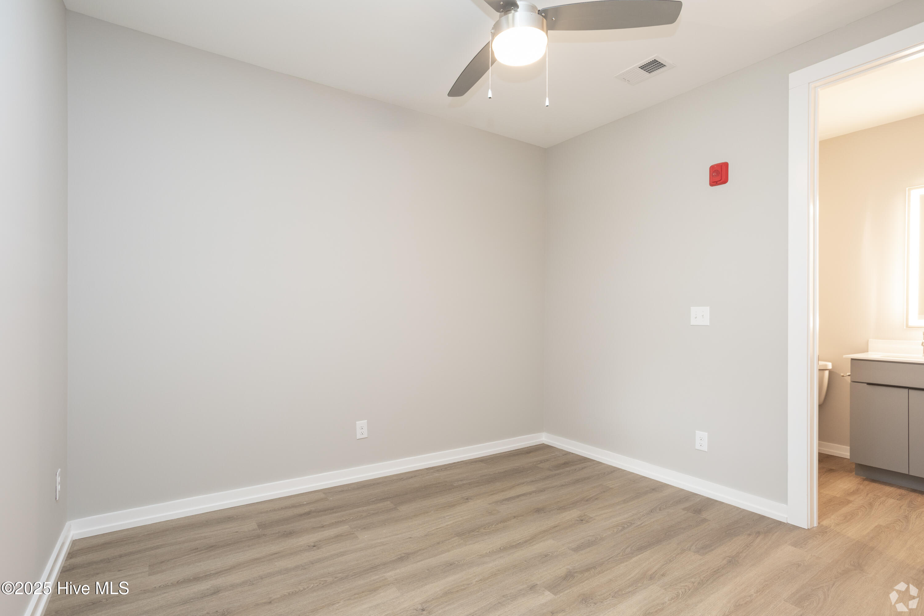 Mid-Castle_005