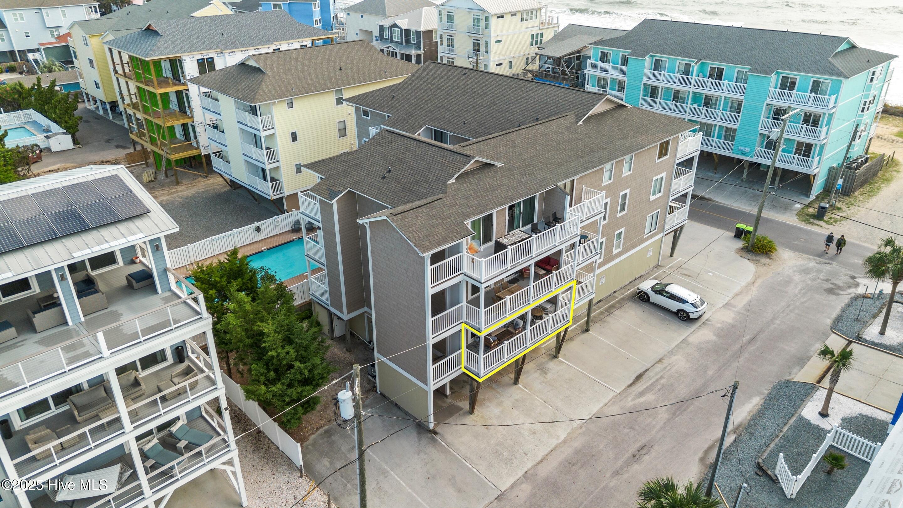 100535688 | Photo 41