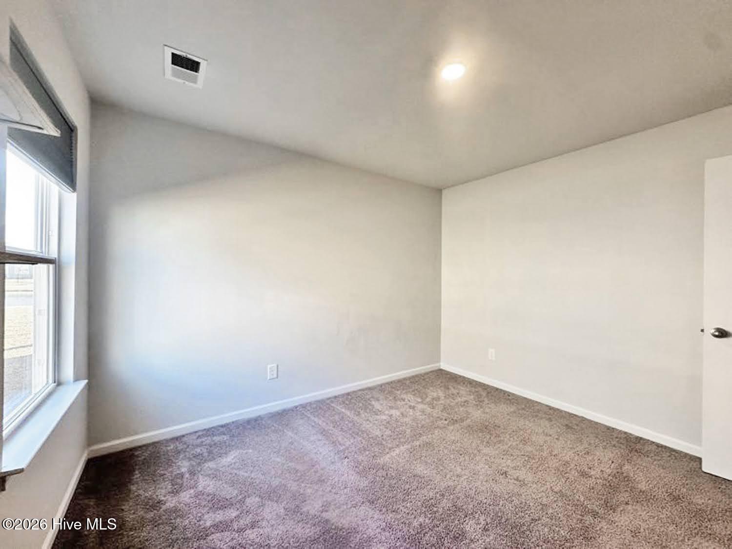 100552647 | Photo 14