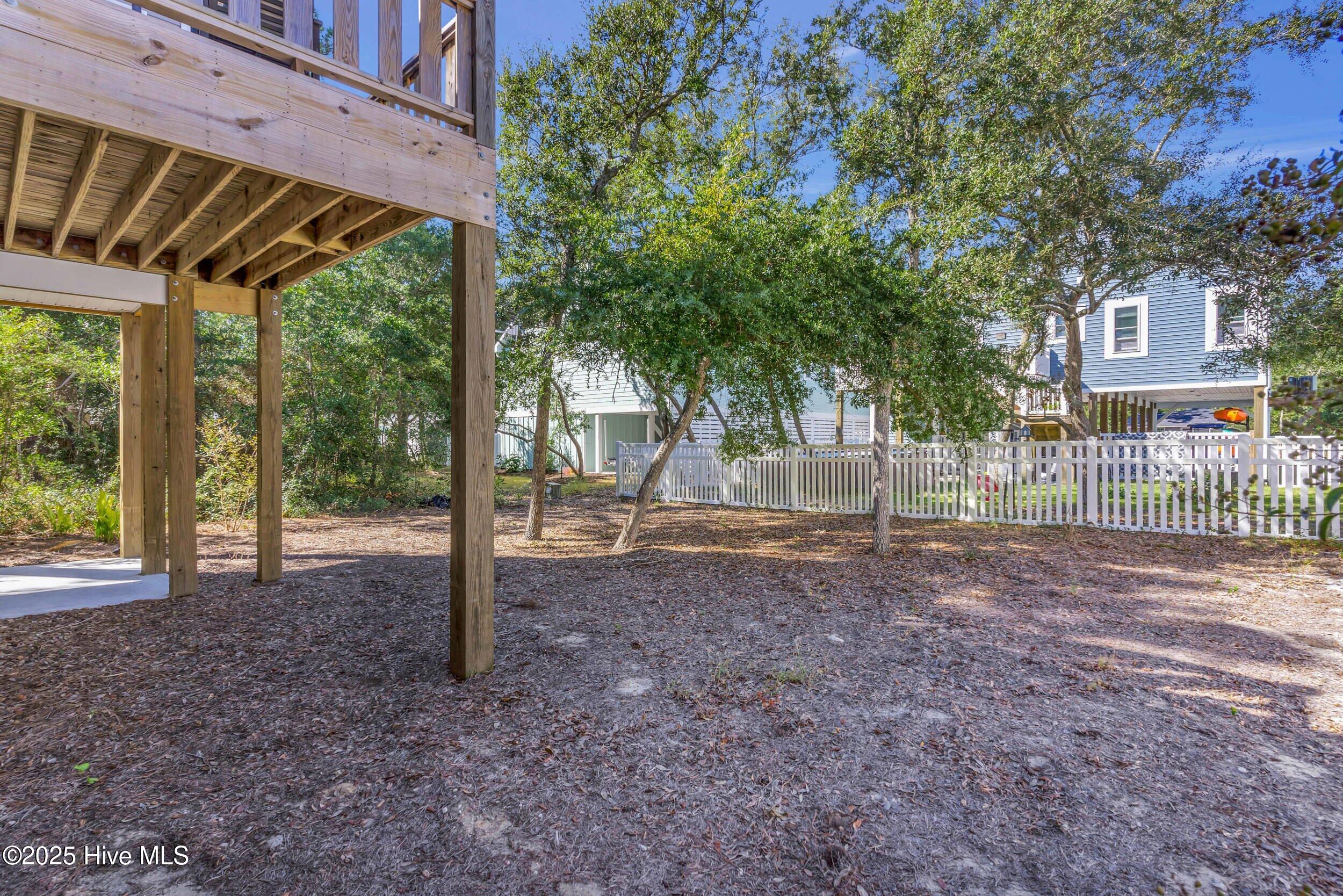 100537847 | Photo 35