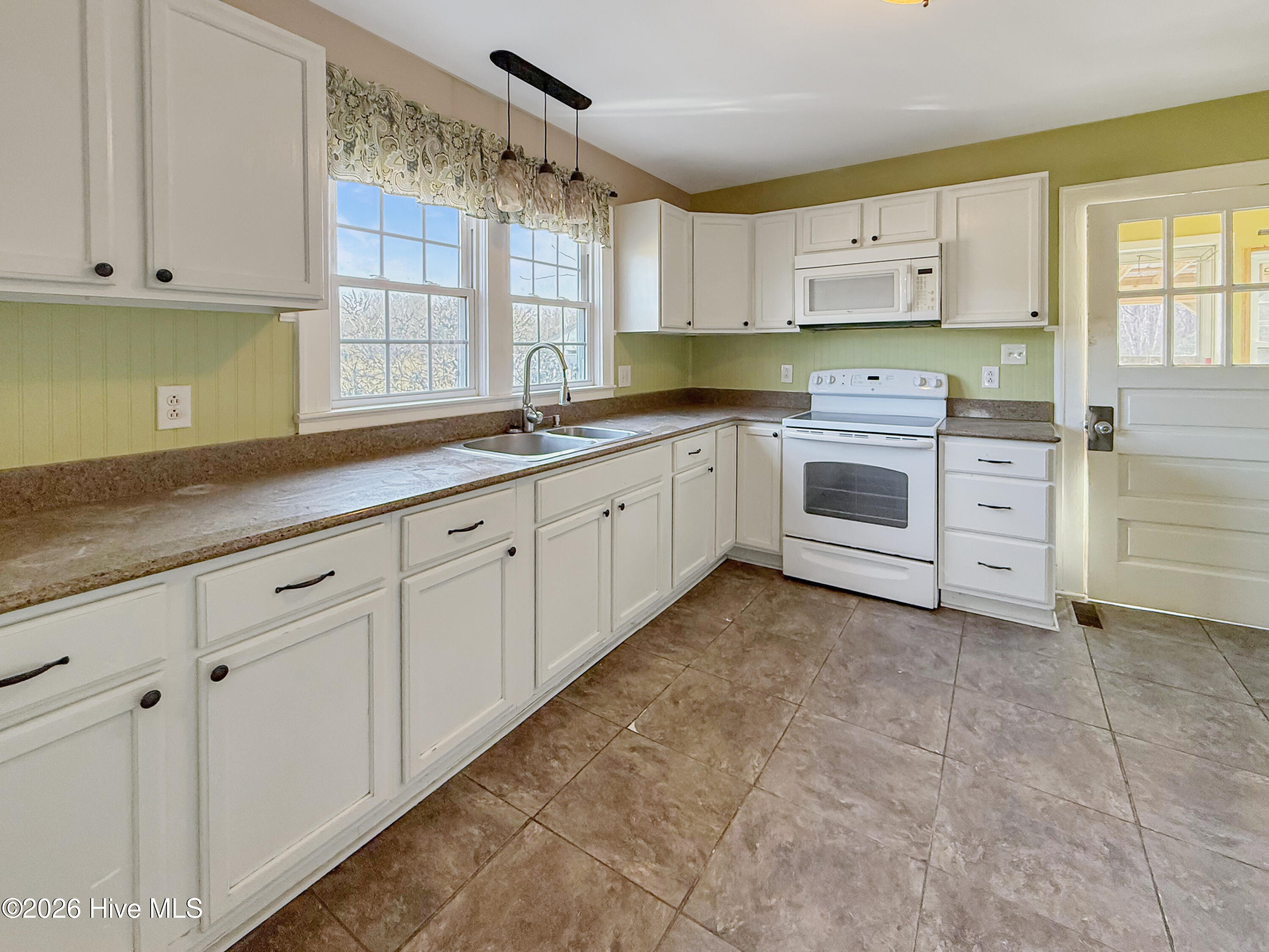 2006 U.S.Highway 17, Merry Hill, NC, 27957