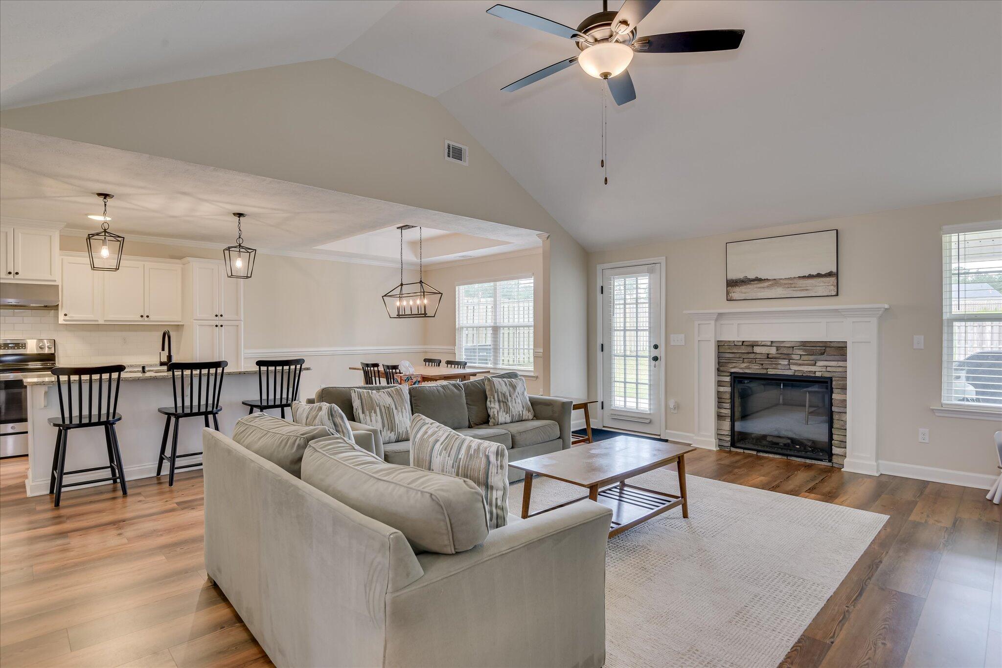 09-109-DSC_6479LRenfuse