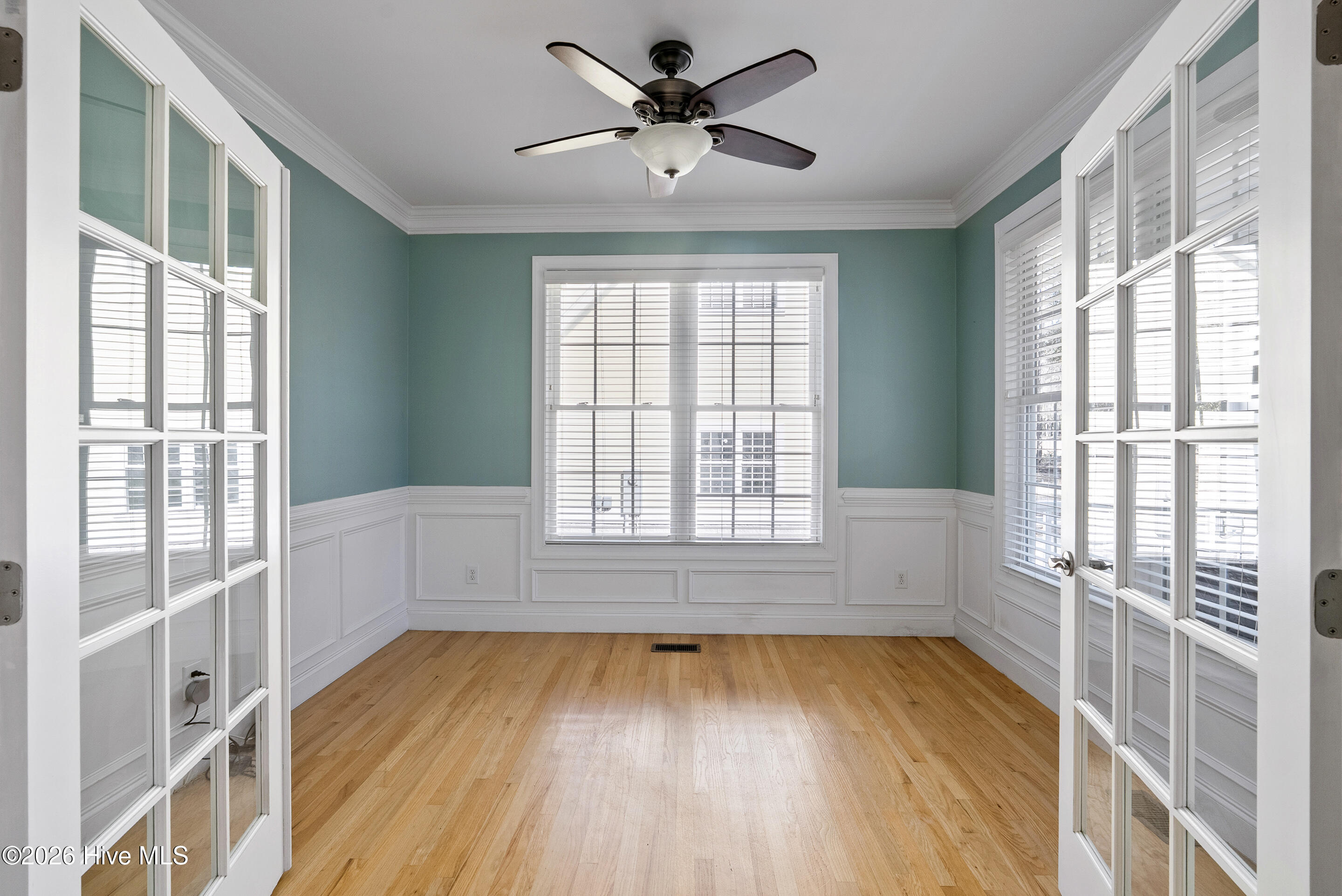 100563119 | Photo 13