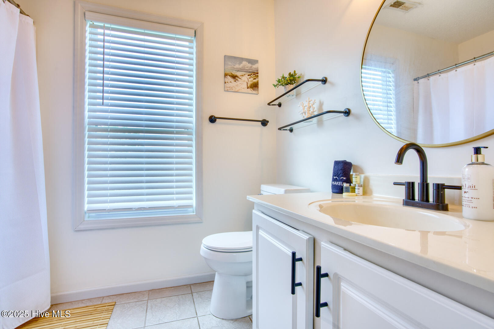 100535257 | Photo 15