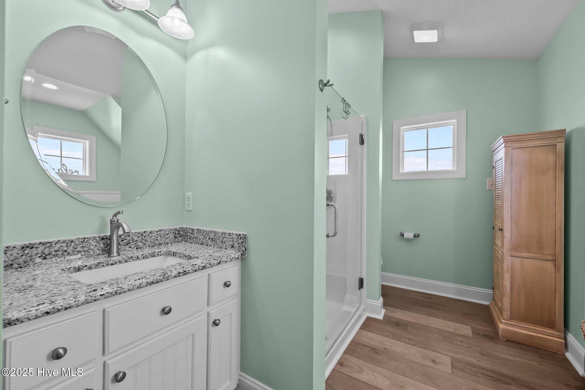 100514915 | Photo 31