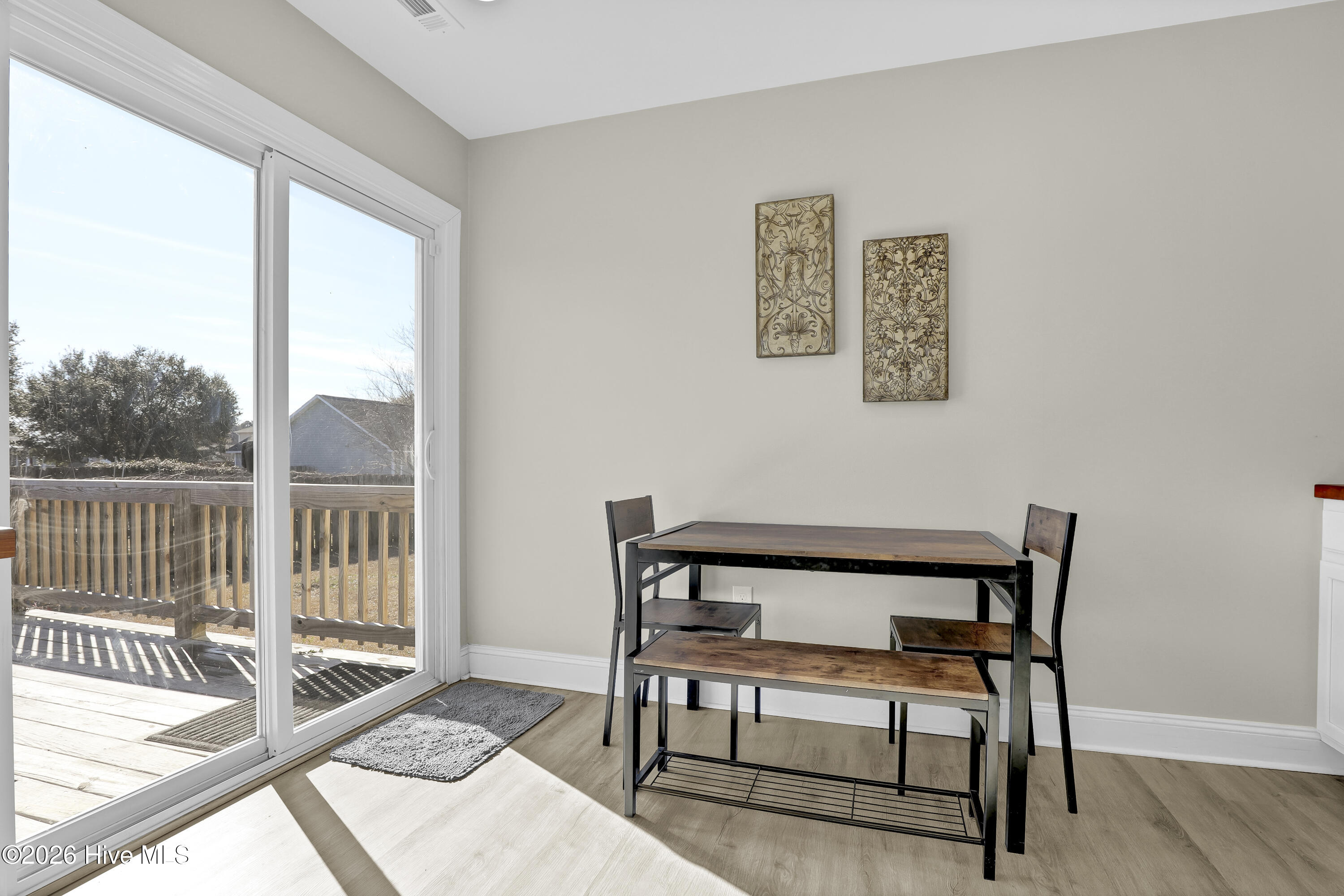 100552023 | Photo 12