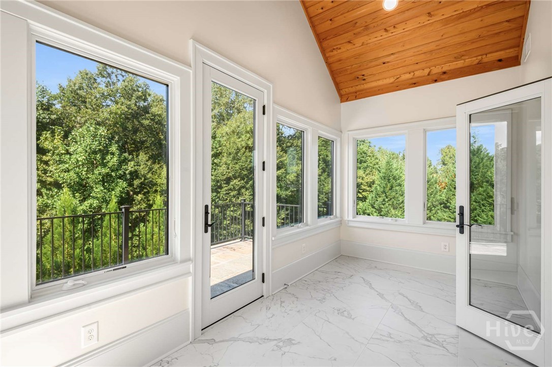 access to open terrace!