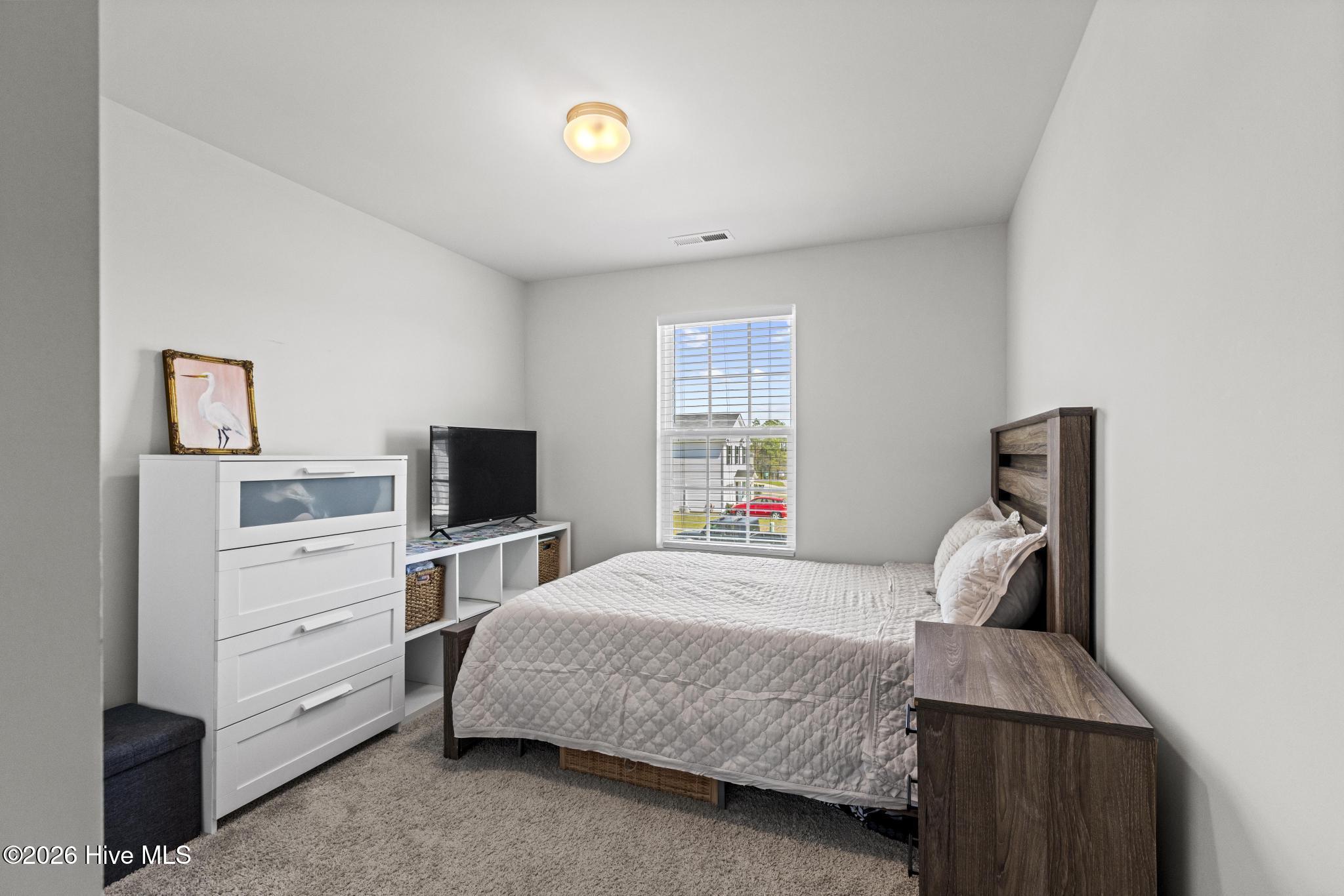 100565609 | Photo 21