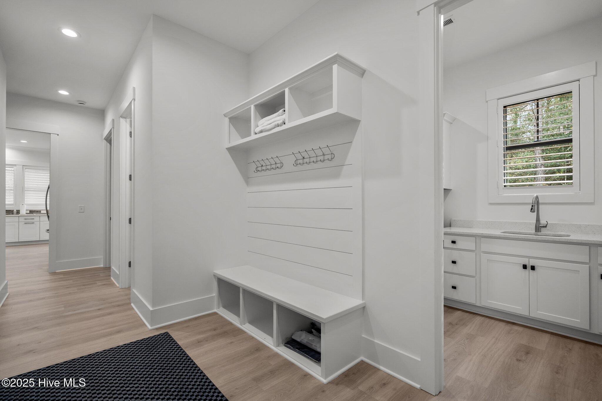 100549566 | Photo 20