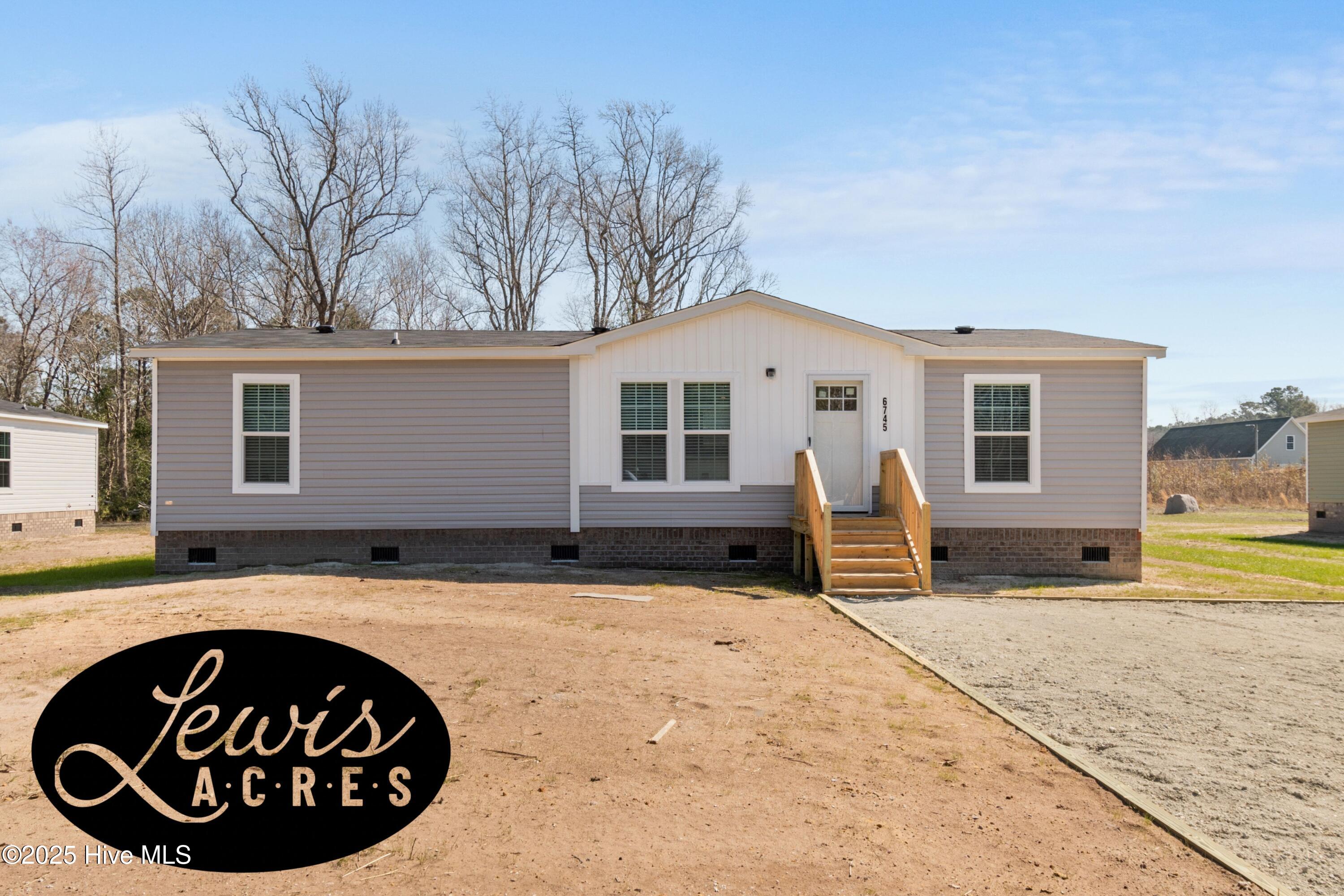 Homes for sale in Winnabow, NC | 6745 Lewis Dr Se, Winnabow, NC 28479 | MLS# 100523771