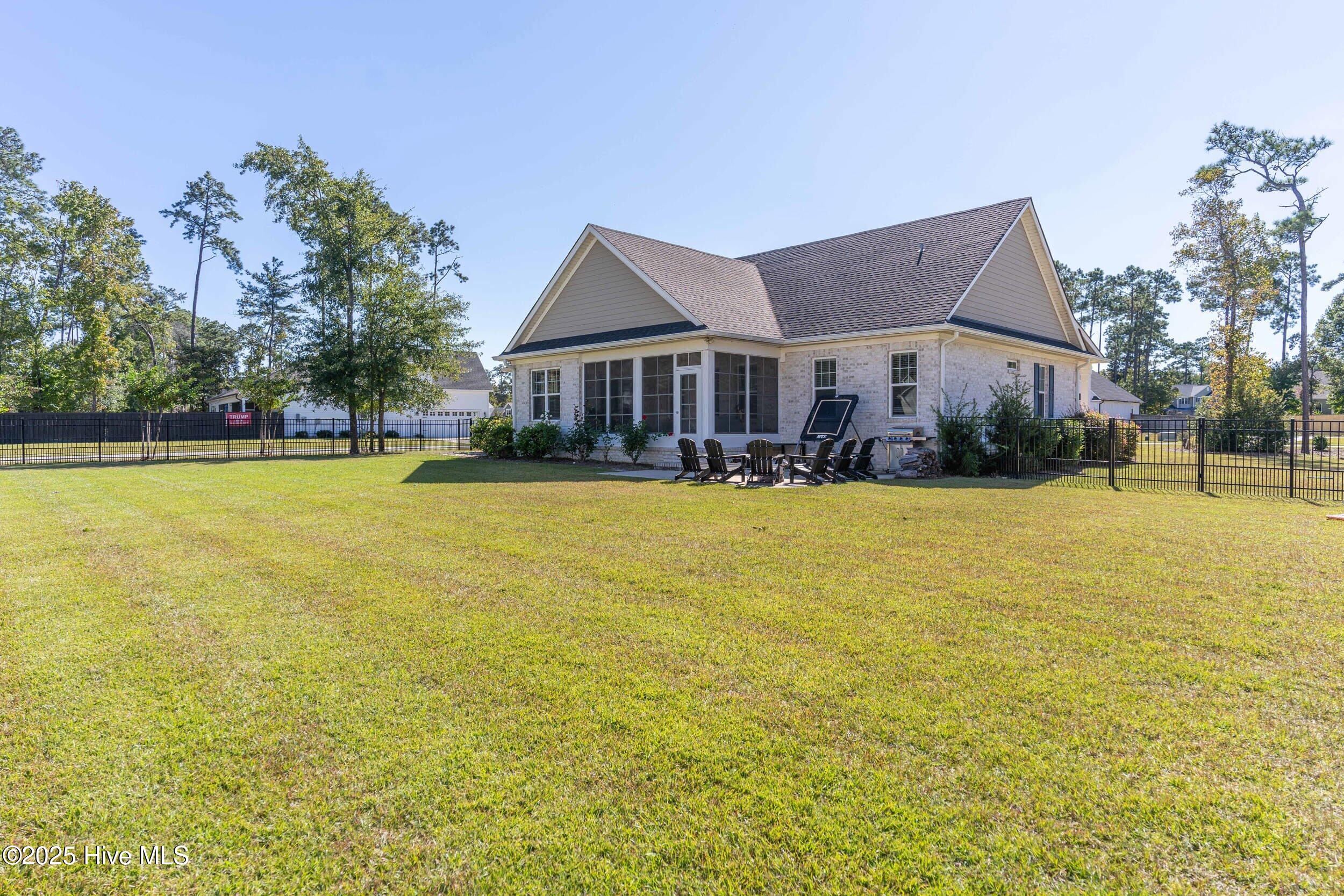 100545299 | Photo 45