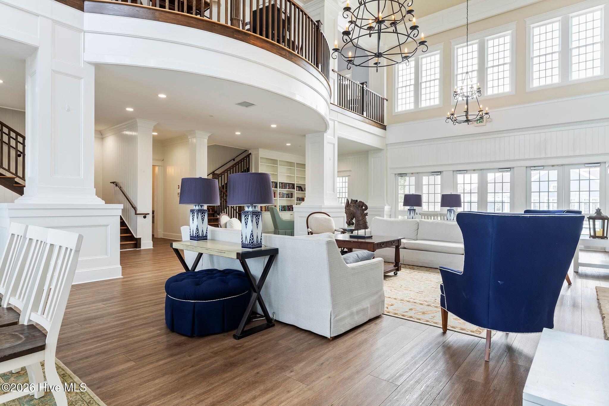 100555521 | Photo 23