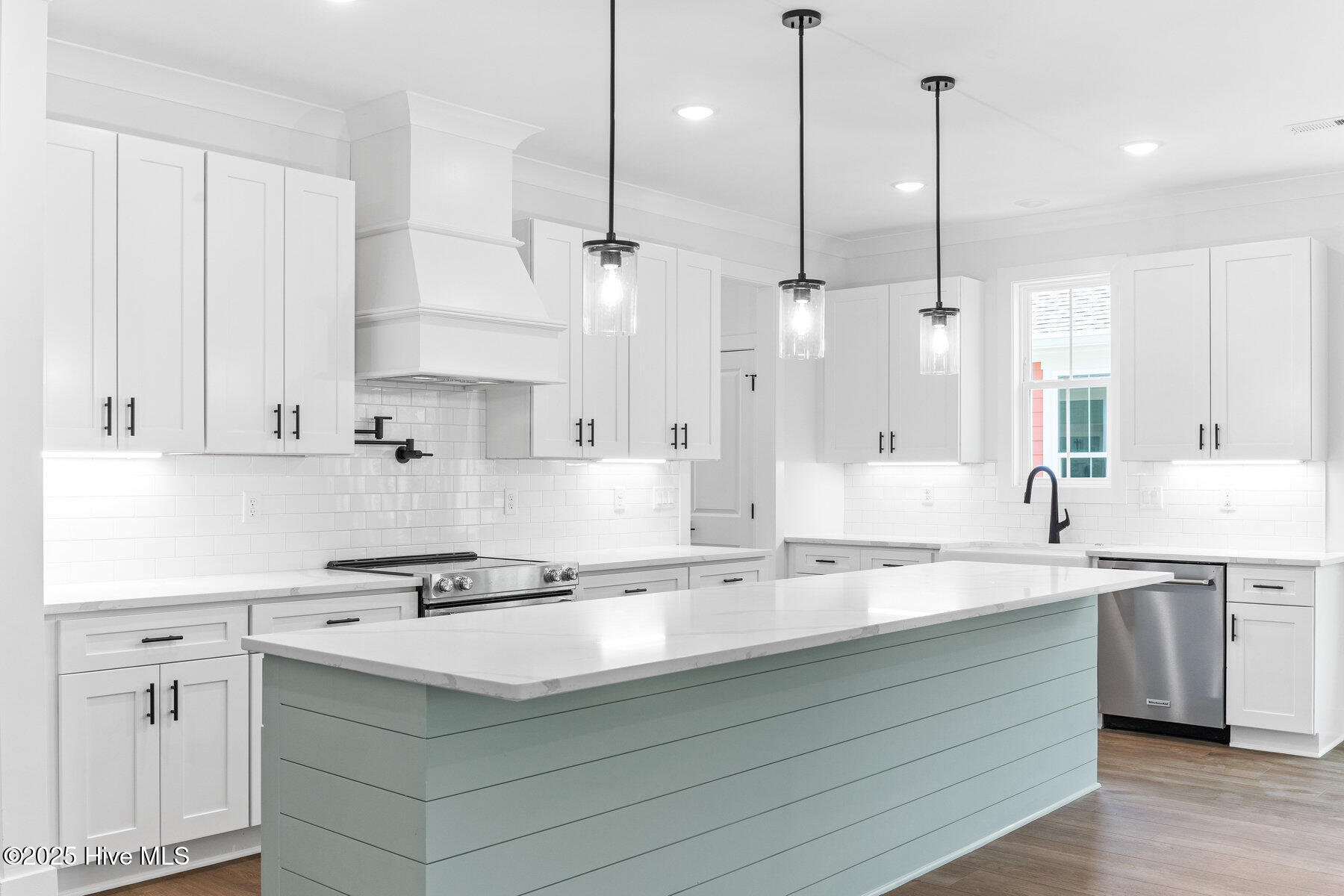 100505101 | Photo 13