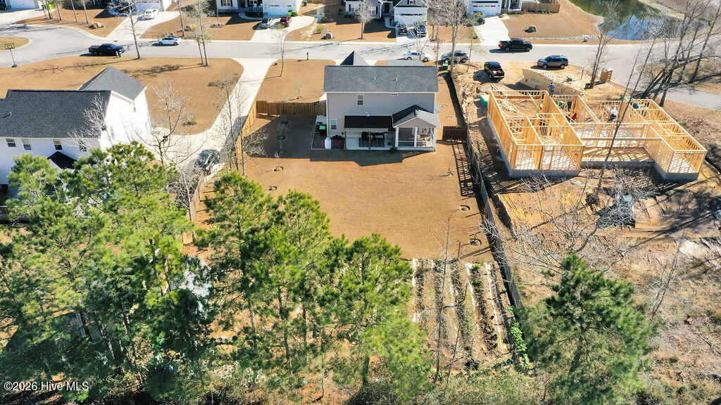 100548902 | Photo 43