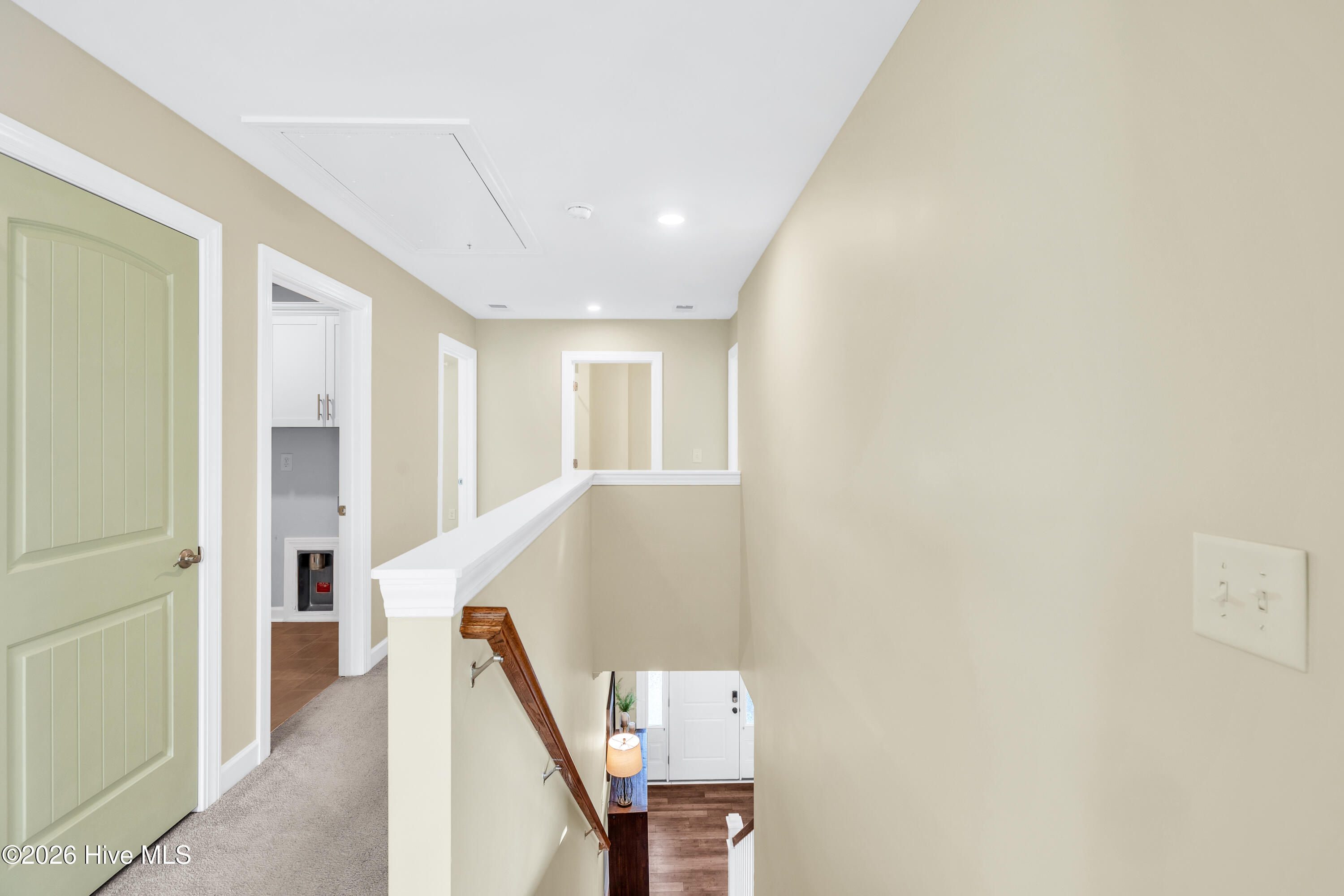 100548253 | Photo 24