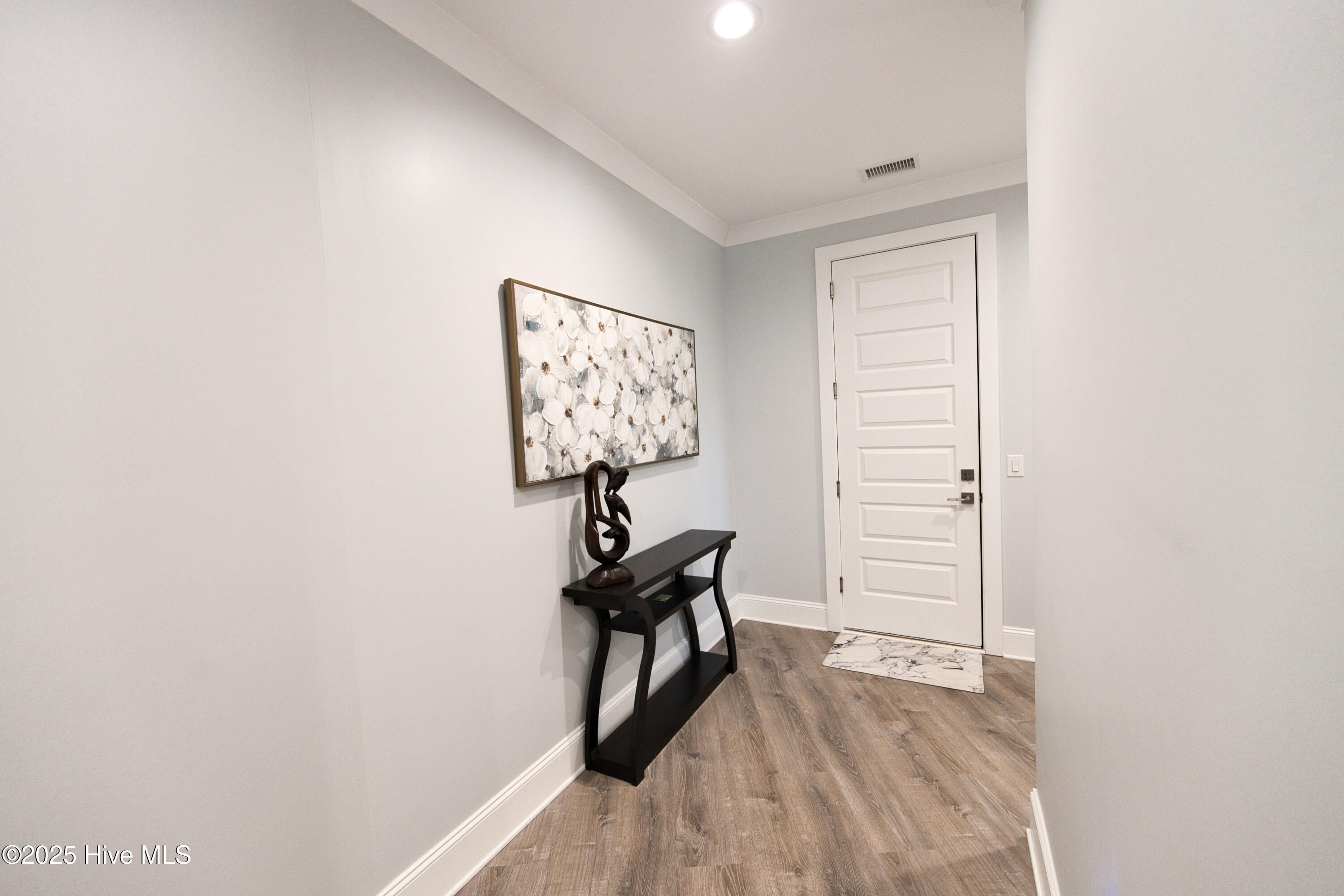 100546521 | Photo 63