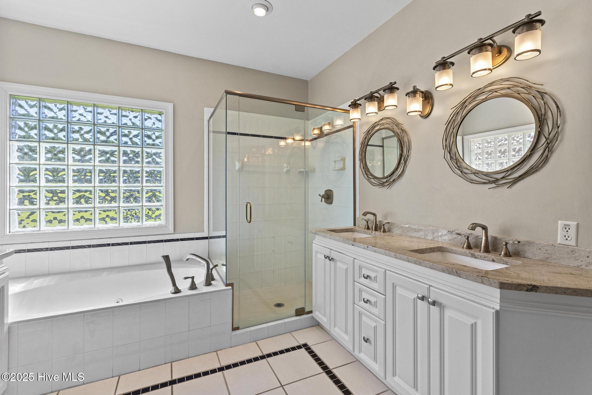 100508292 | Photo 36