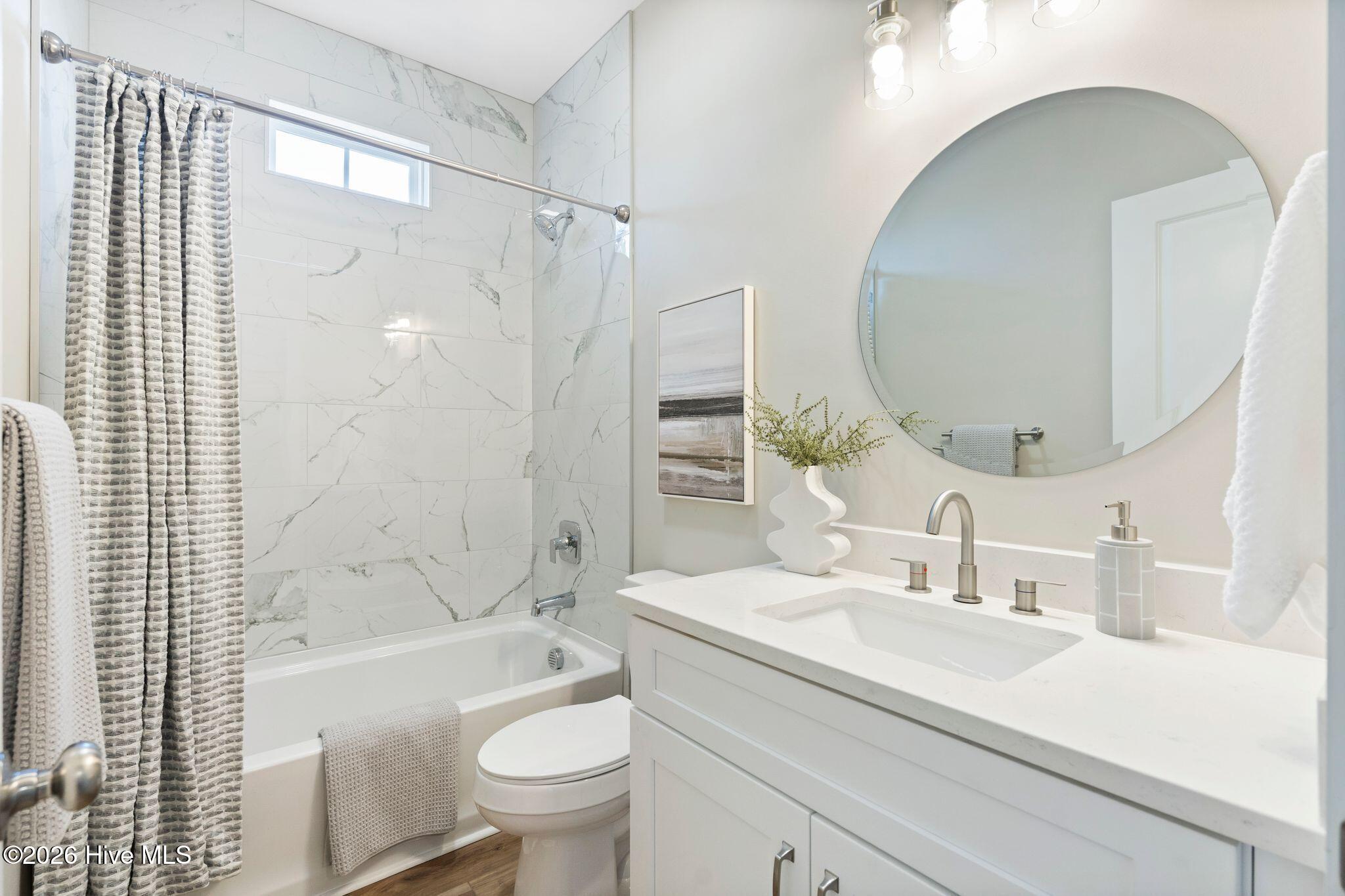 100558463 | Photo 43