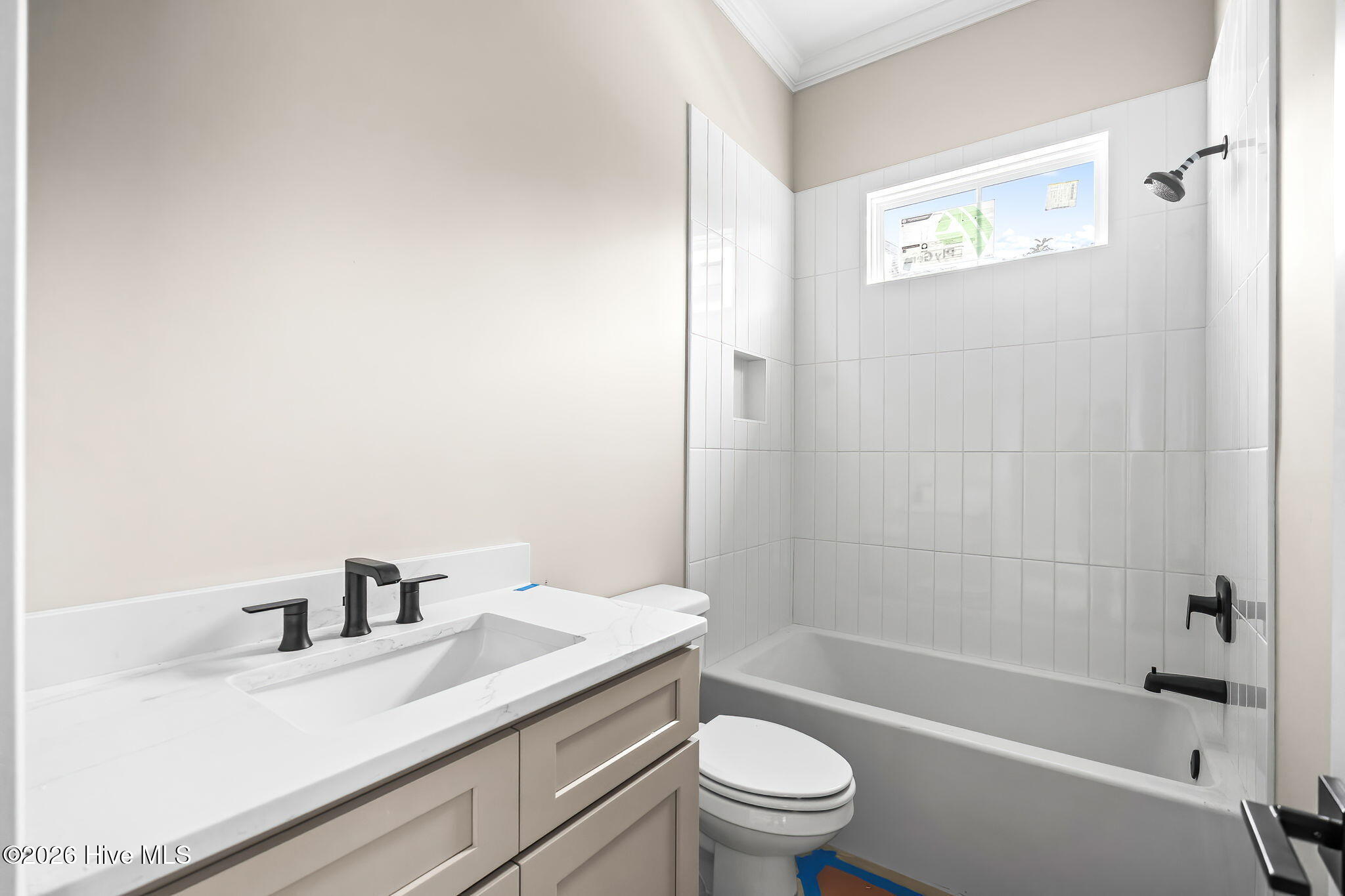 100525110 | Photo 29