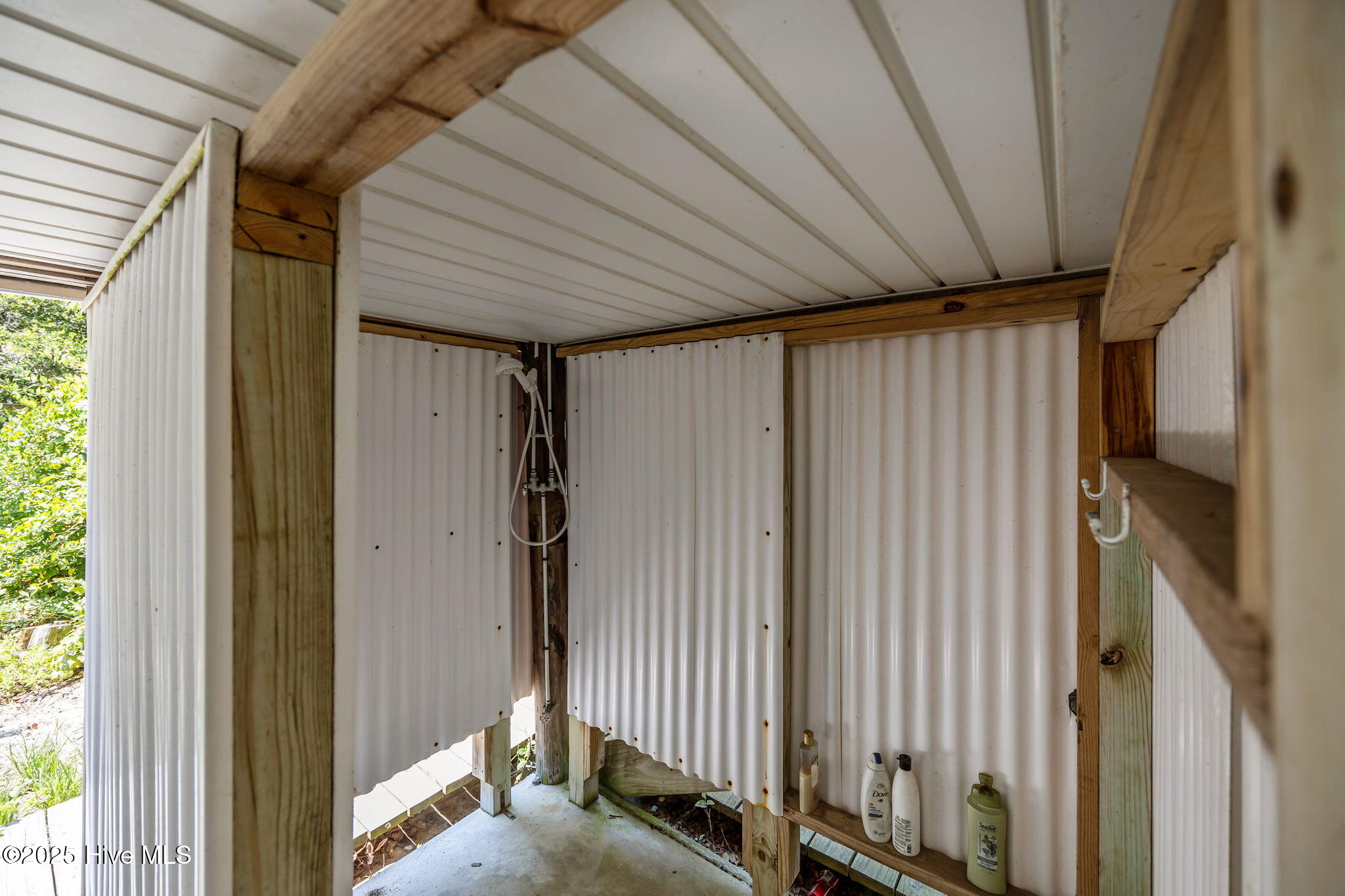 100522215 | Photo 41