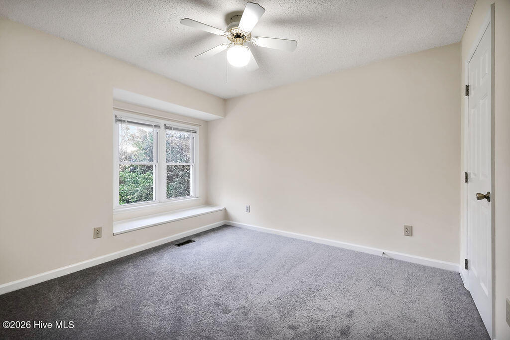 100555212 | Photo 11