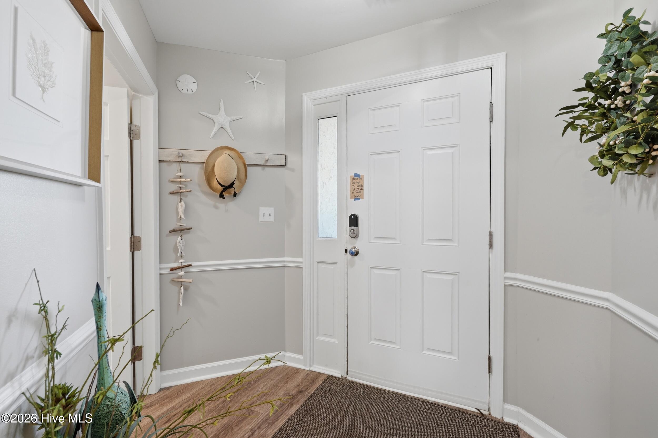 100560519 | Photo 12