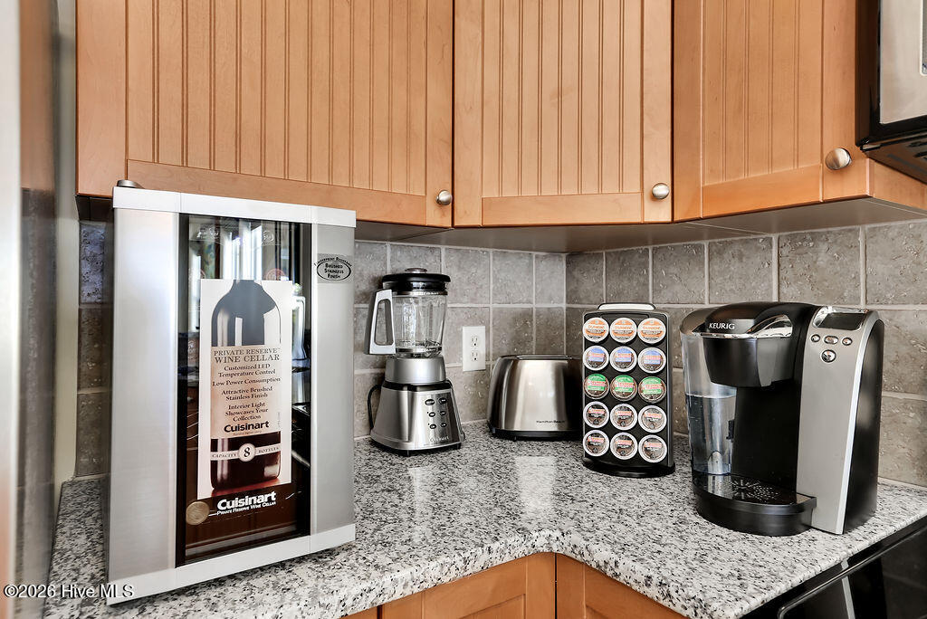 100564963 | Photo 41