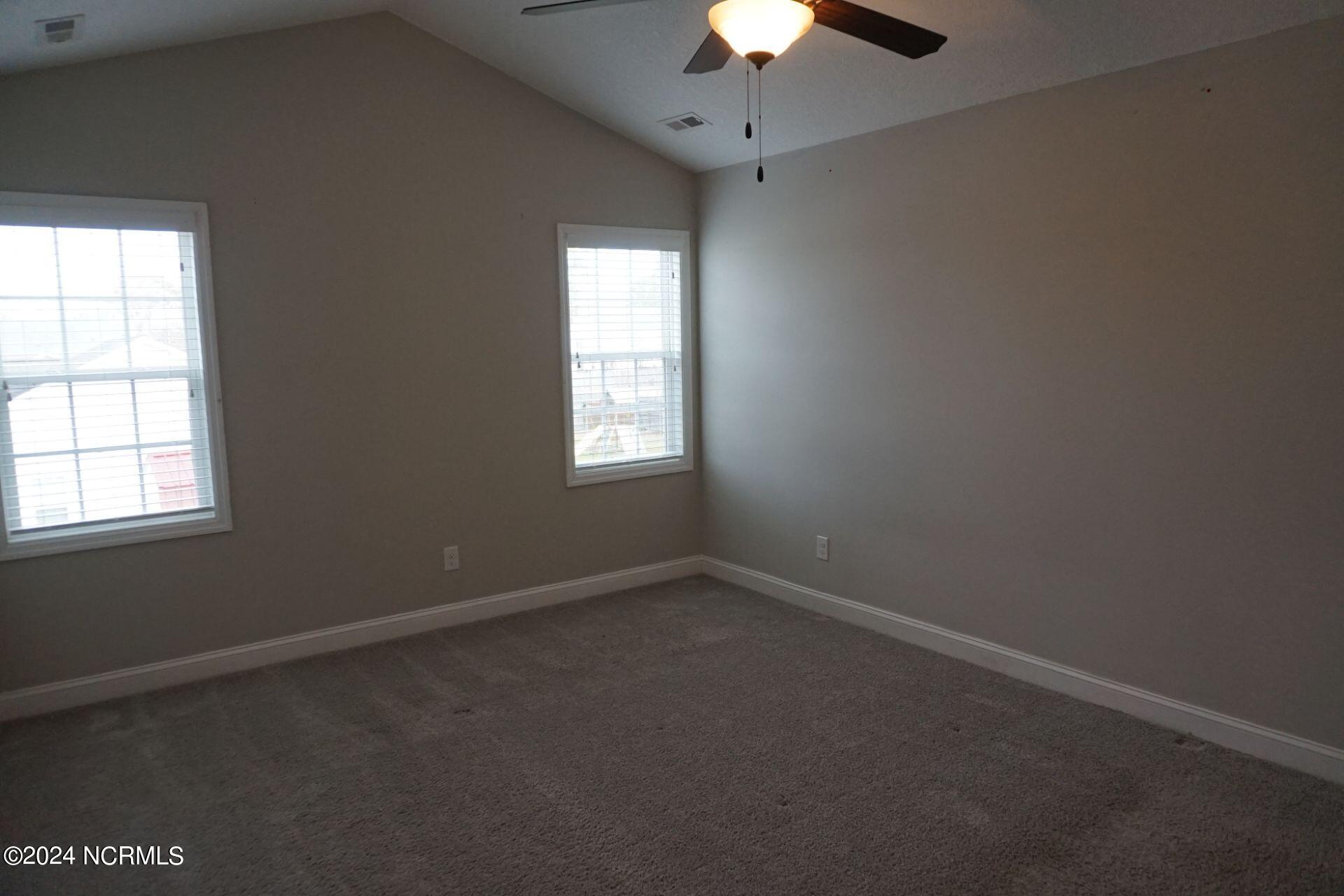 100550714 | Photo 27