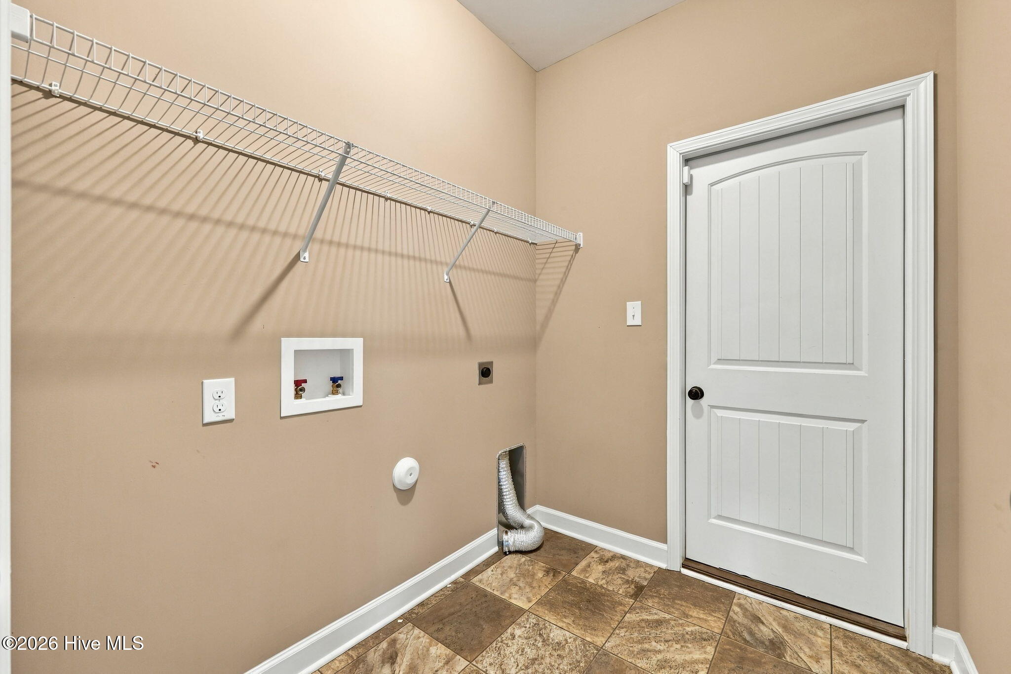 402 Kinroff Drive,Hubert