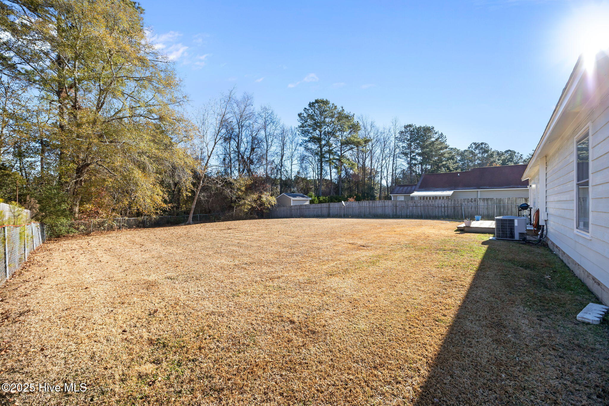 100546209 | Photo 34