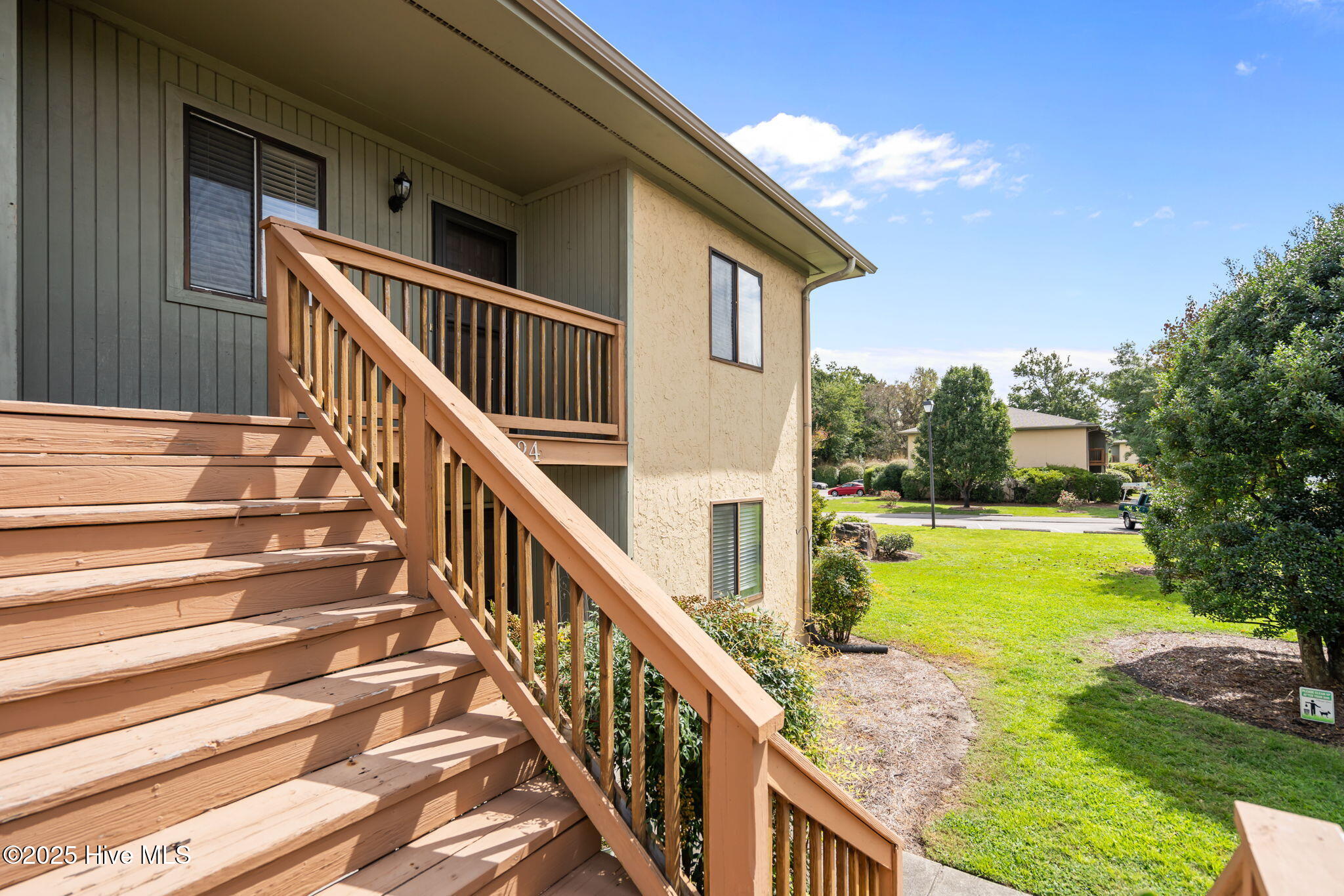 100529850 | Photo 42