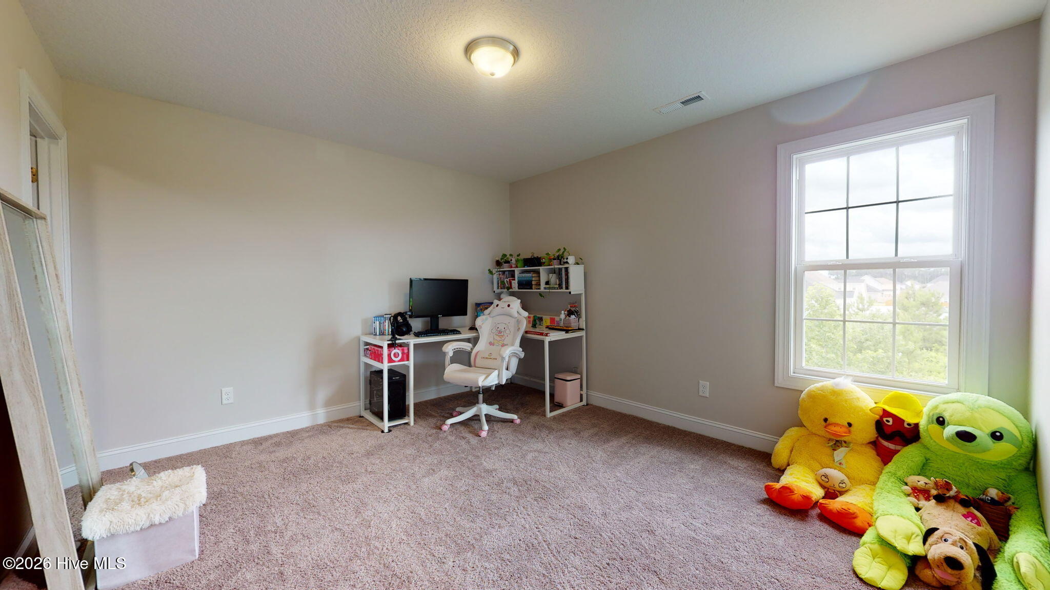 100558760 | Photo 32