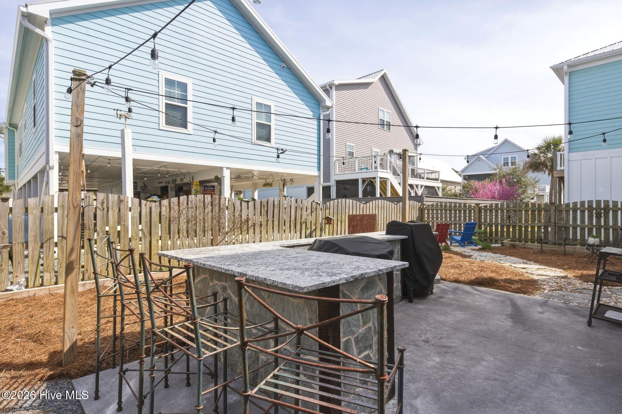 100562049 | Photo 62