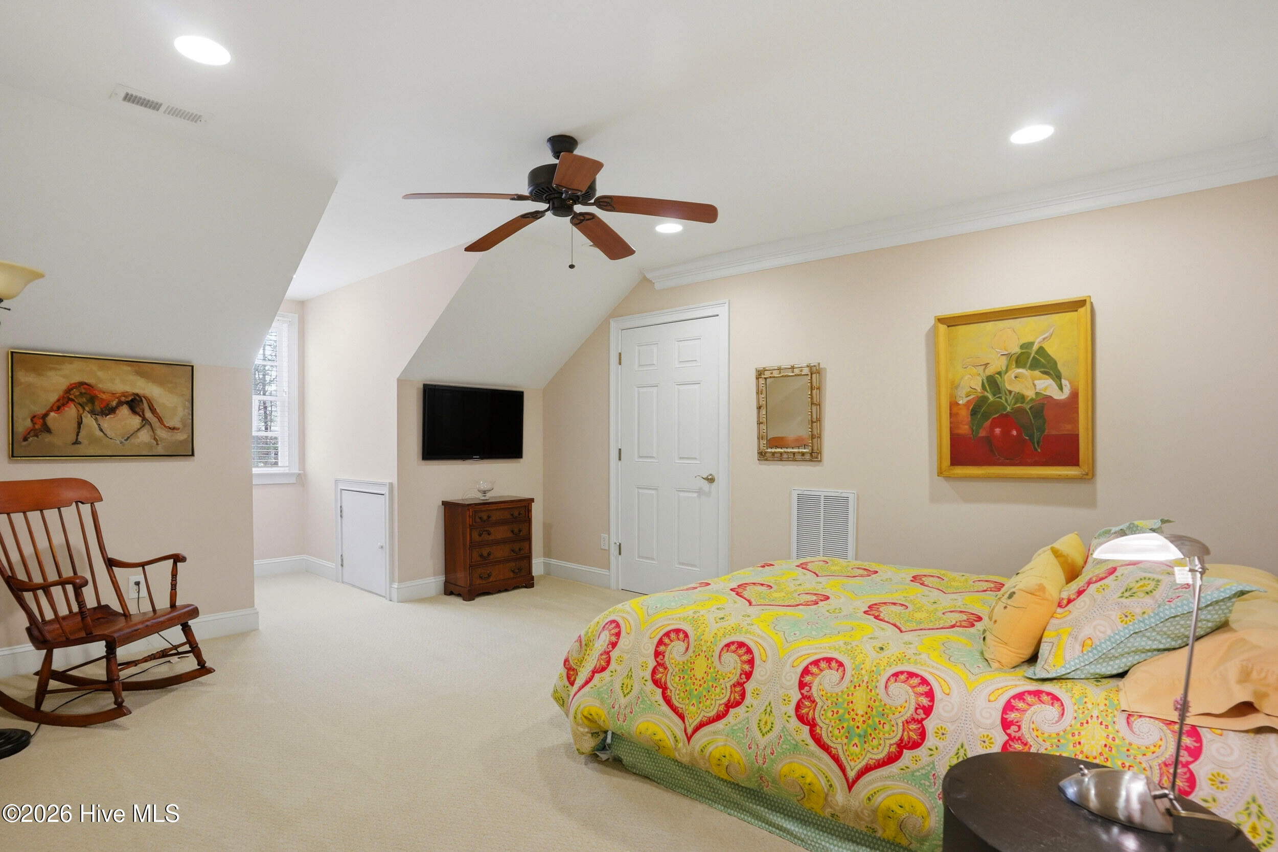 100563171 | Photo 27