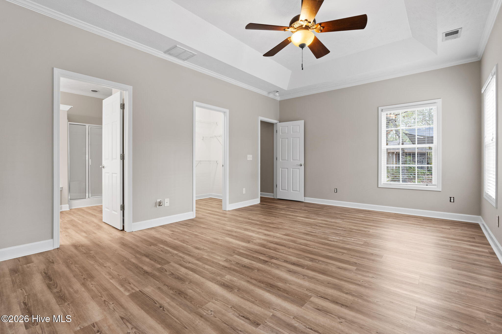 100559407 | Photo 22