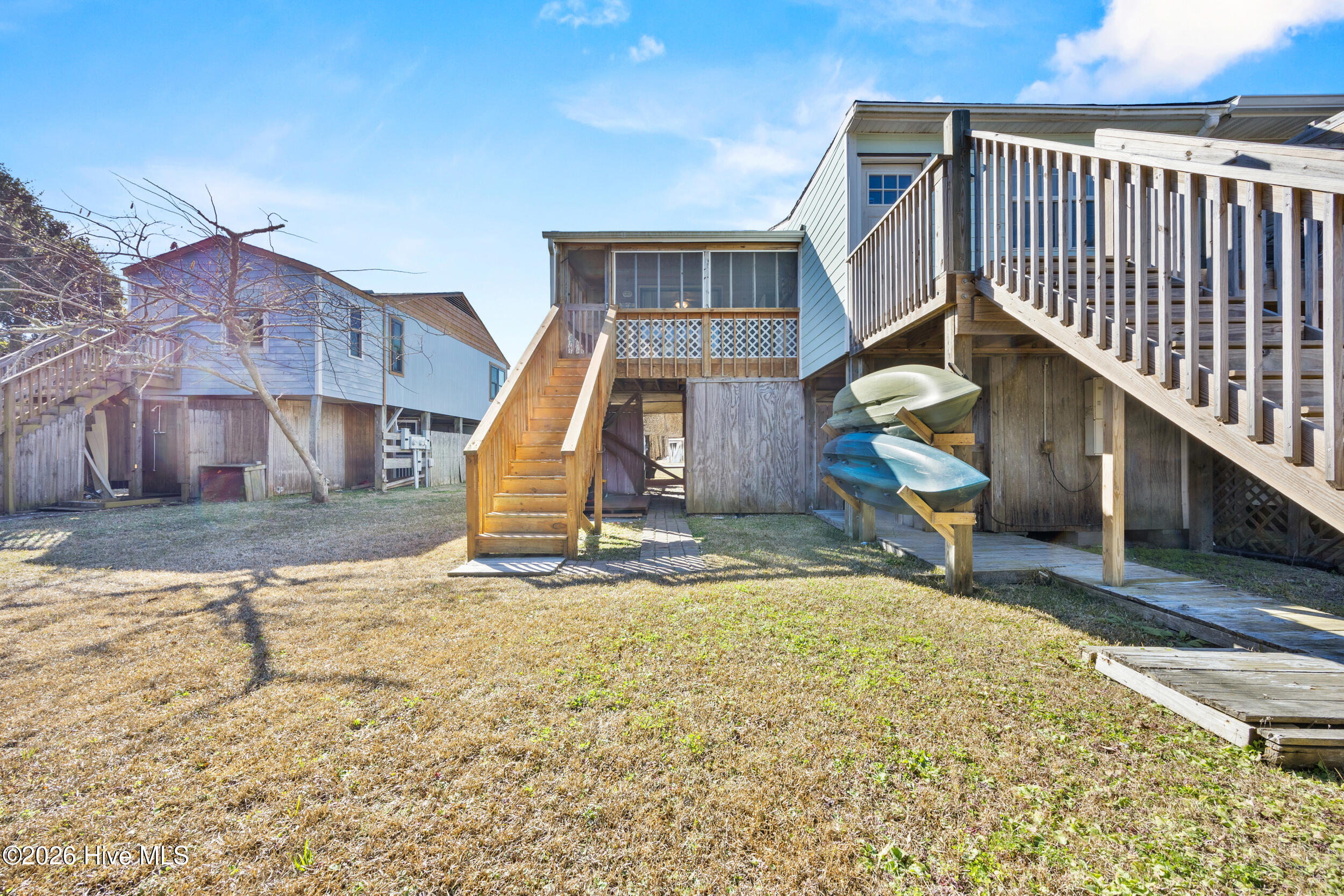 100549784 | Photo 27