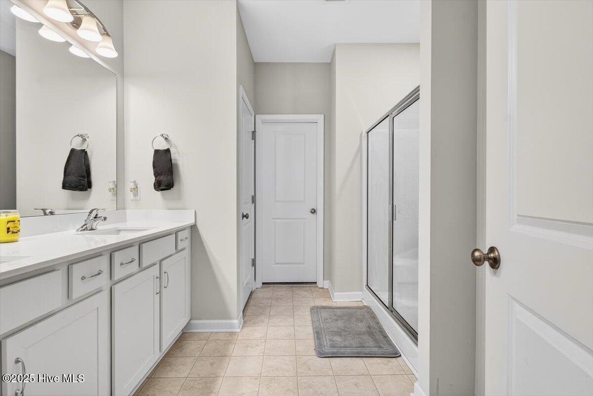 100566307 | Photo 19